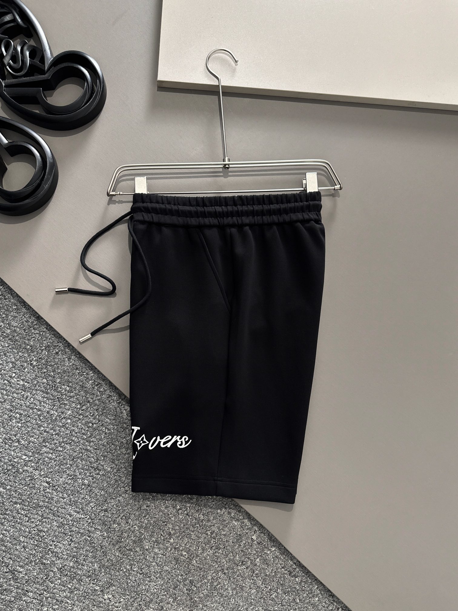 Louis Vuitton 25SS Casual Shorts - New Collection, Premium Cotton Blend 9 i1716646517 7067 4