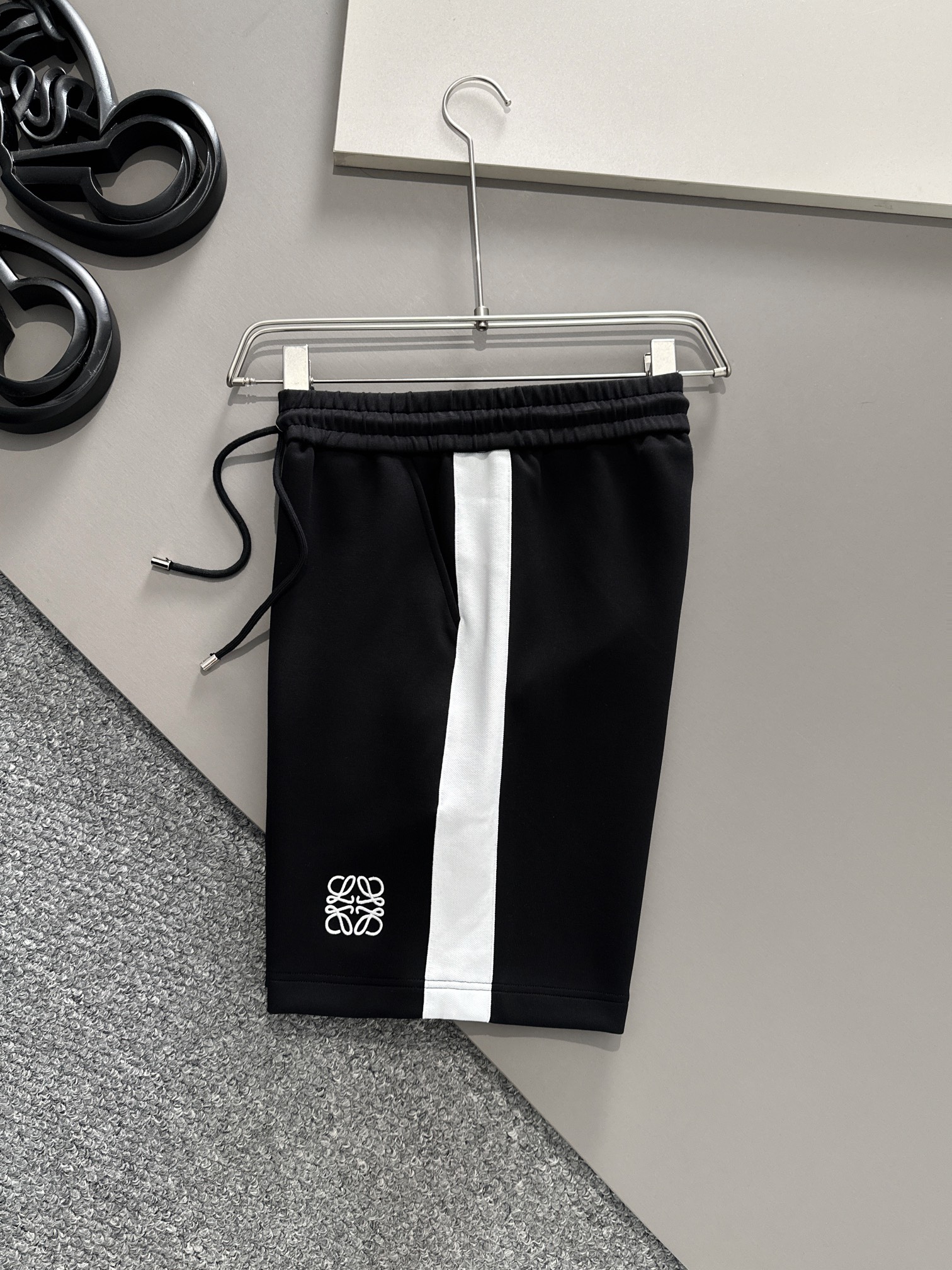 Loewe 25SS Space Cotton Layered Casual Shorts - Custom Hardware & Fabric 9 i1716647973 3637 0
