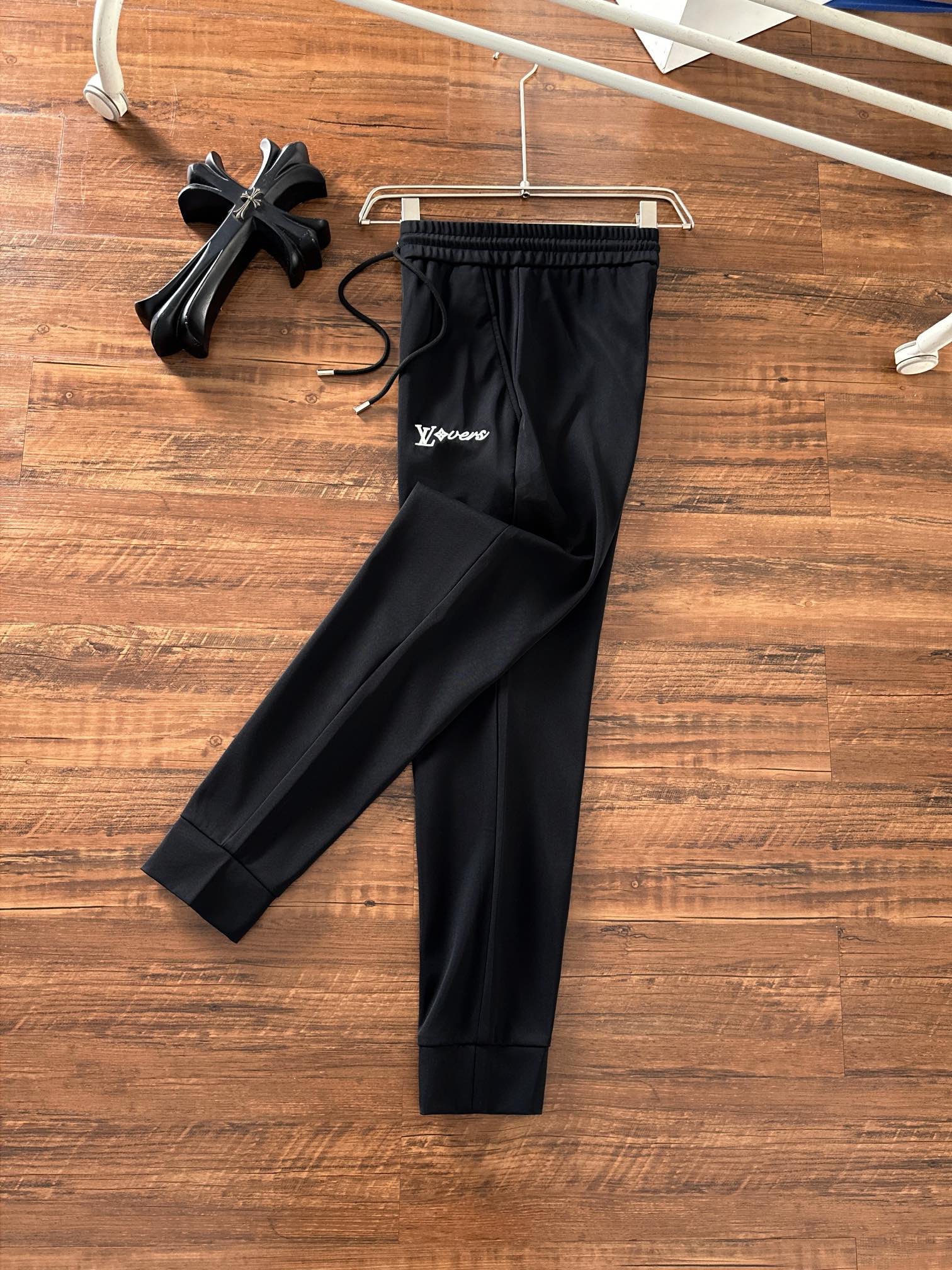 LV 2025秋冬最新休闲裤专柜1:1顶级复刻，全品相！潮人必备单品！懂货的老铁赶紧下手尺码.M-3XL