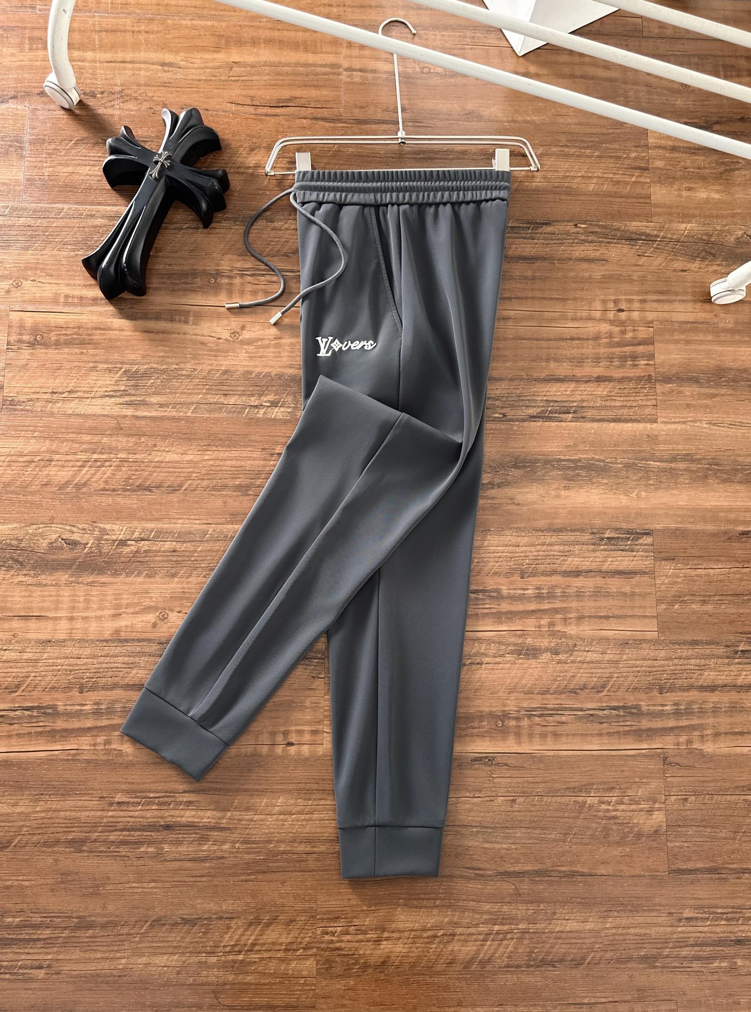 LV 2025秋冬最新休闲裤专柜1:1顶级复刻，全品相！潮人必备单品！懂货的老铁赶紧下手尺码.M-3XL