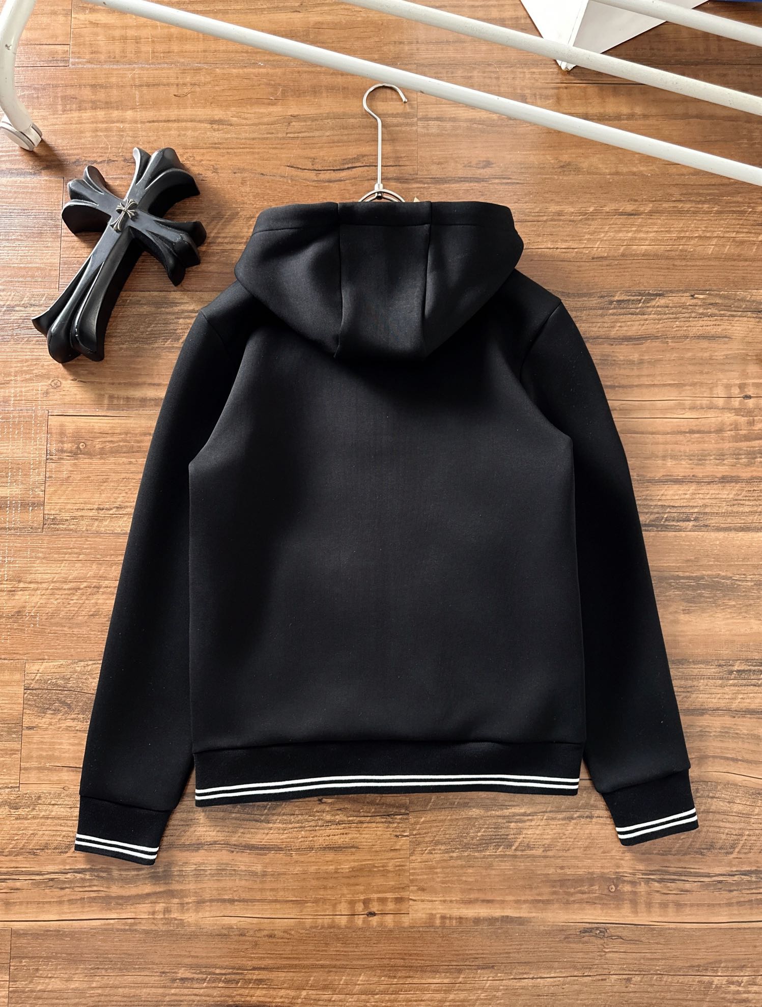 古奇 2025秋冬新款专柜同款休闲套装，透气舒适休闲！高级感满满！细节精致高档，做工无可挑剔！原版高端面