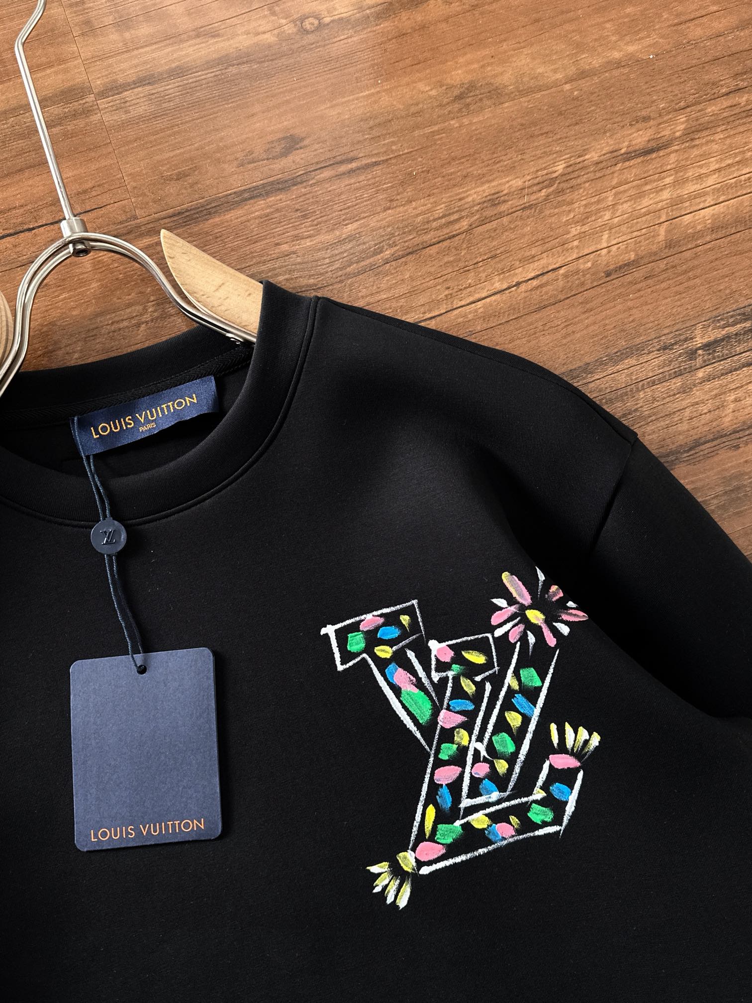  LV 2025最新款太空棉涂鸦卫衣，独家发售！原版复刻，独家设计，超强工艺！极其奢华！版型超赞！🌟
尺