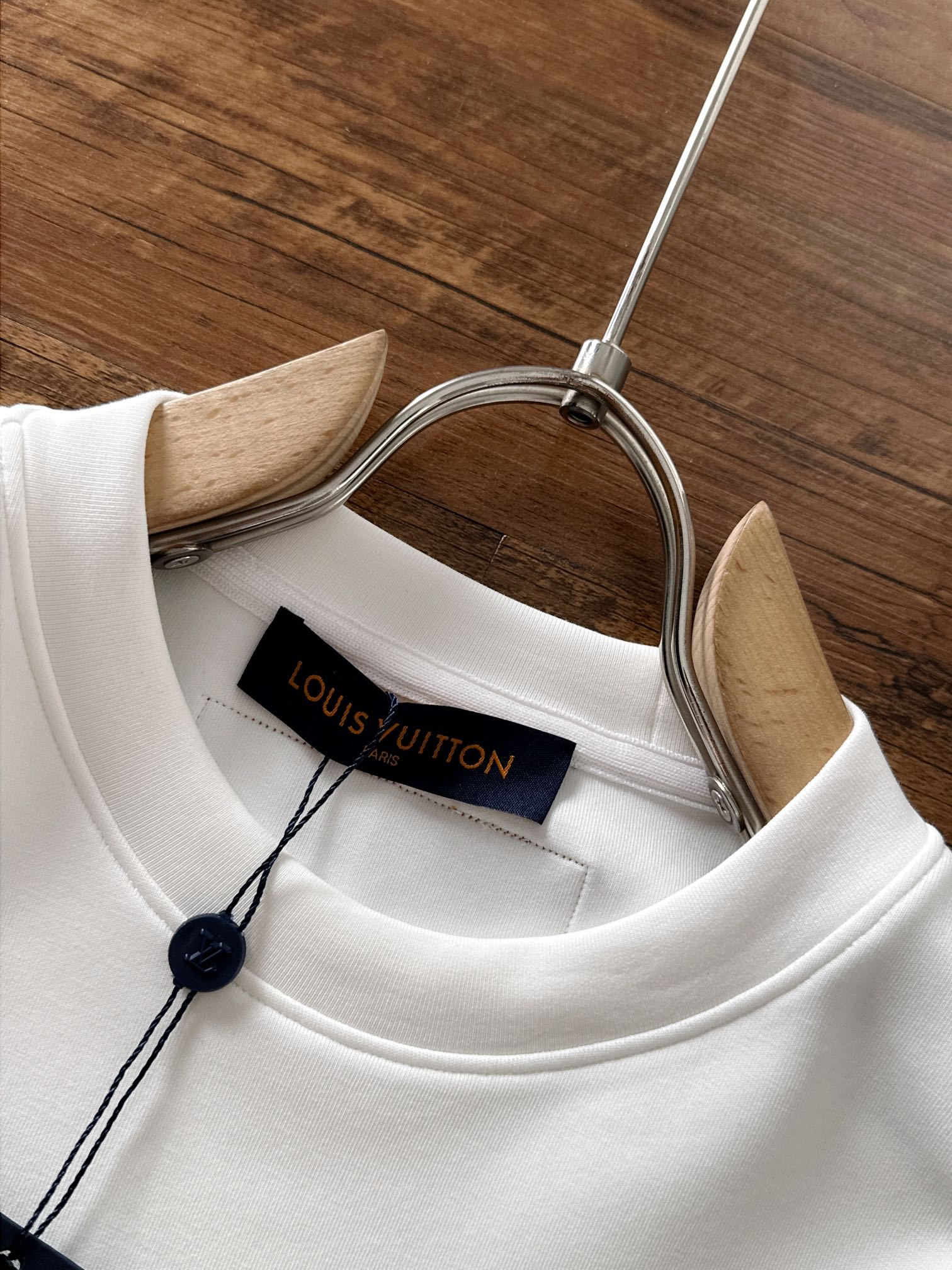  LV 2025最新款太空棉涂鸦卫衣，独家发售！原版复刻，独家设计，超强工艺！极其奢华！版型超赞！🌟
尺