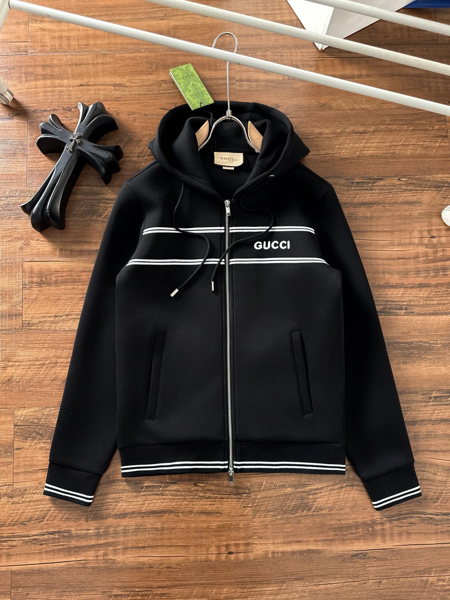 古奇 2025秋冬新款专柜同款休闲套装，透气舒适休闲！高级感满满！细节精致高档，做工无可挑剔！原版高端面