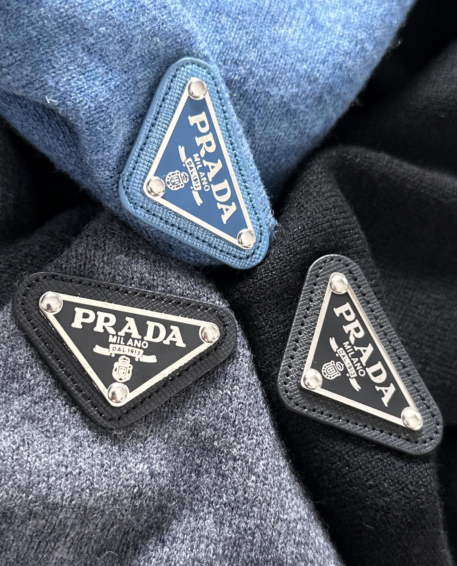 Prada 普拉达3标齐全 精美徽圆领毛衣精品羊毛混纺毛衫 男女款高端定制臻品系列 隶属品牌高端主线 专