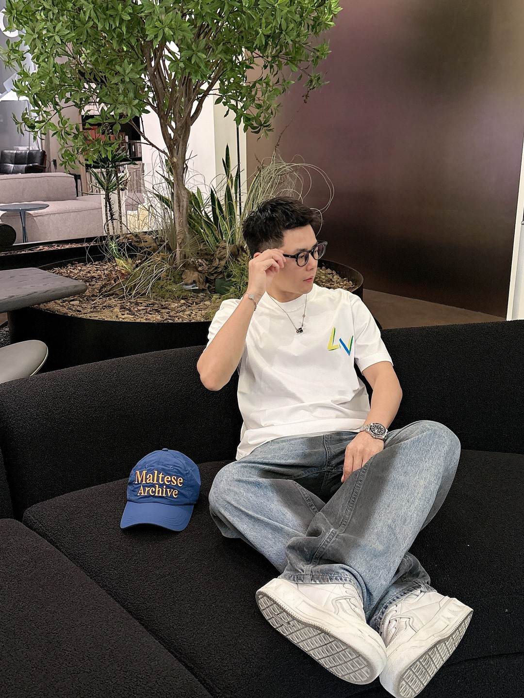  LV 2025ss春夏新款棉质圆领短袖T恤 胸前手绘涂鸦工艺 顶级丝光棉面料定制 标准版型 黑 白 两