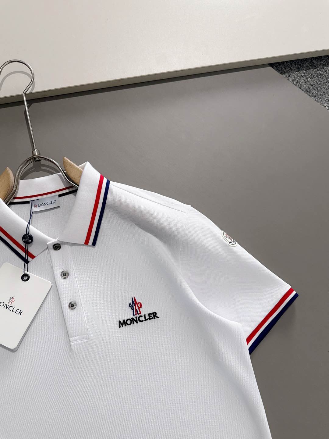 Moncler Polo Shirt: Premium Cotton, Designer Logo, Breathable & Comfortable 4 i1741062698492 2471 0 9