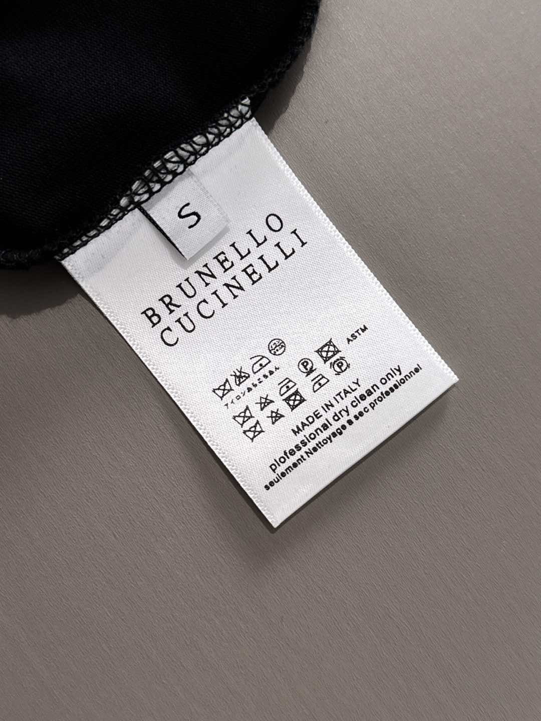 BC 2025春夏新款男女同款👫短袖T恤,!定制专属纯棉面料,定制原版工艺螺纹,胸前重工字母logo工