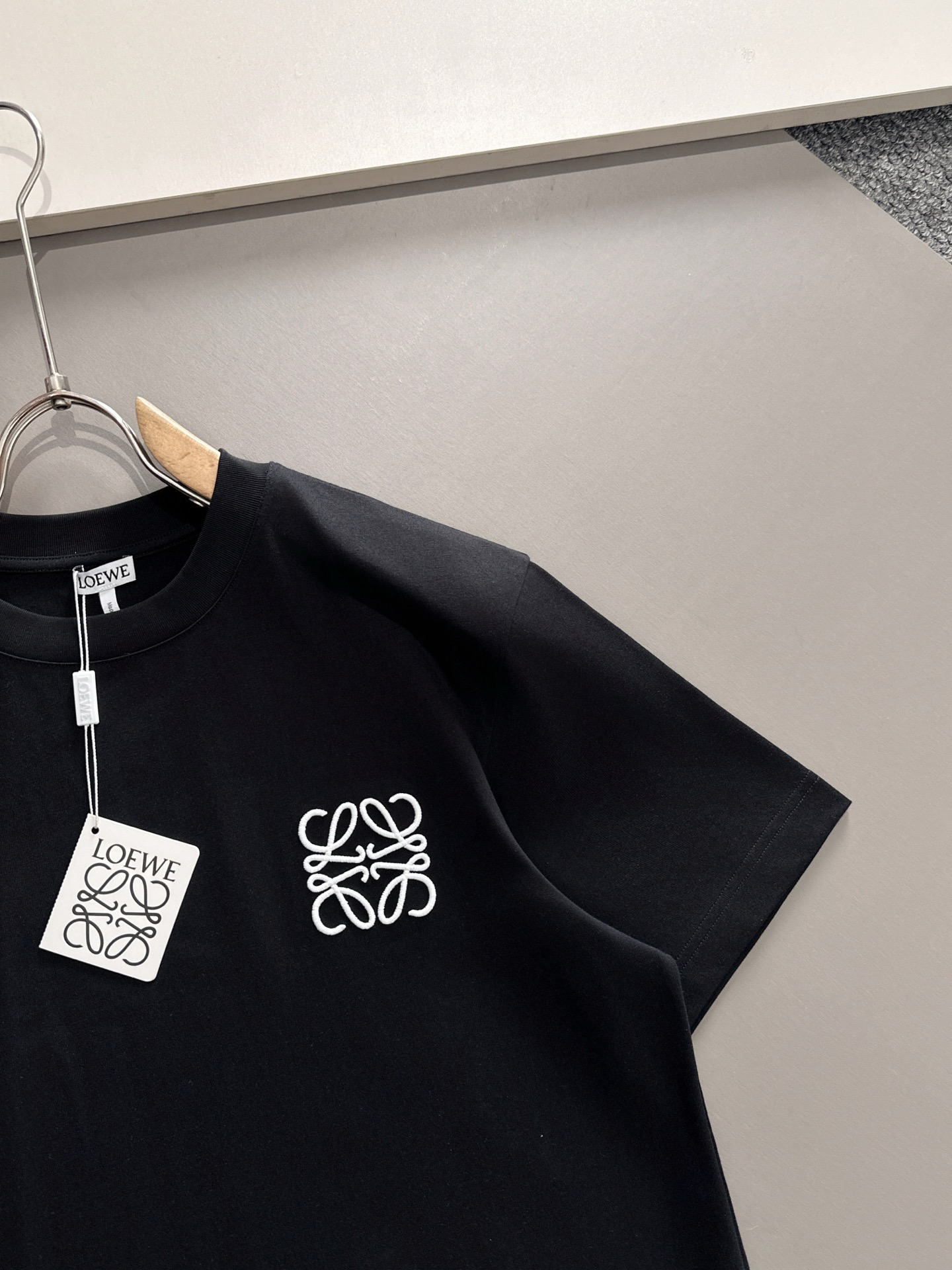  罗意威 2025春夏新款男女同款👫短袖T恤，！定制专属纯棉面料，定制原版工艺螺纹，胸前重工字母logo