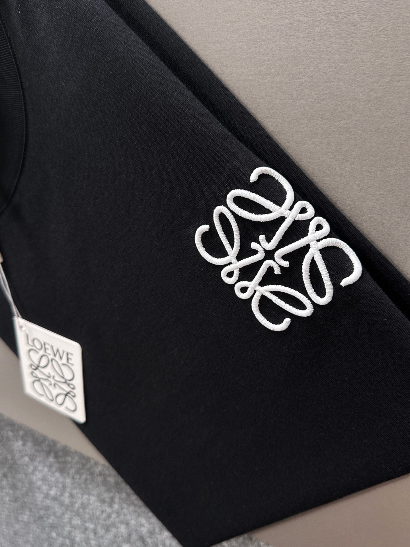  罗意威 2025春夏新款男女同款👫短袖T恤，！定制专属纯棉面料，定制原版工艺螺纹，胸前重工字母logo