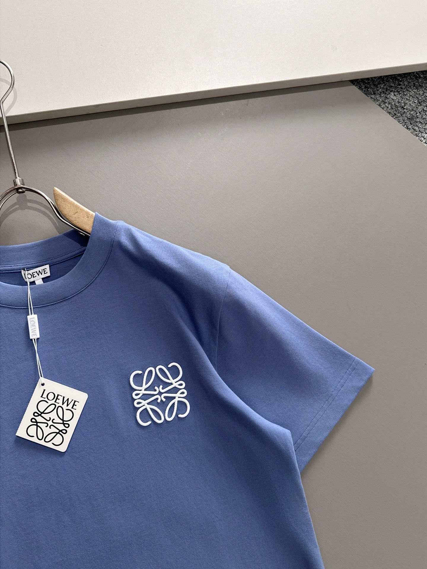  罗意威 2025春夏新款男女同款👫短袖T恤，！定制专属纯棉面料，定制原版工艺螺纹，胸前重工字母logo