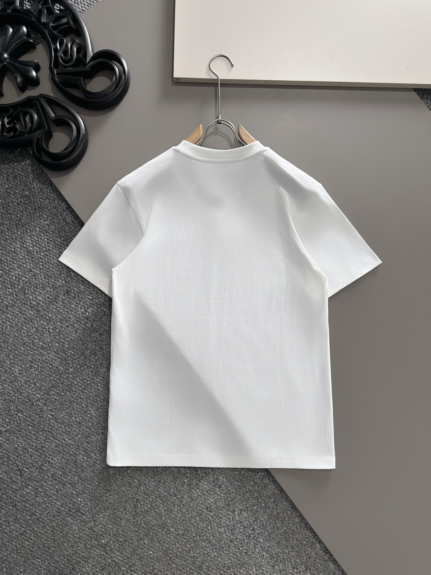  罗意威 2025春夏新款男女同款👫短袖T恤，！定制专属纯棉面料，定制原版工艺螺纹，胸前重工字母logo