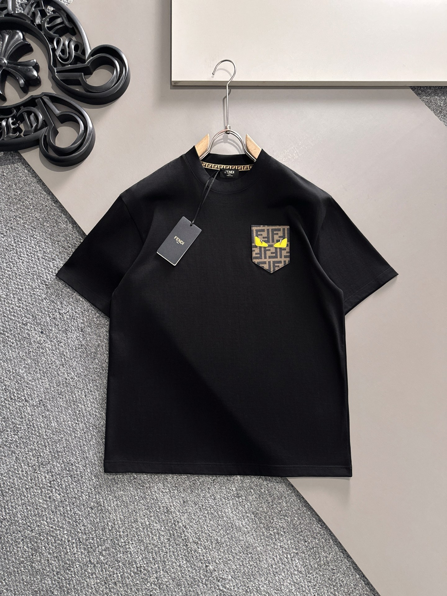 FENDI#芬迪    2025春夏新款首发专柜最新款短袖圆领T恤 高端...