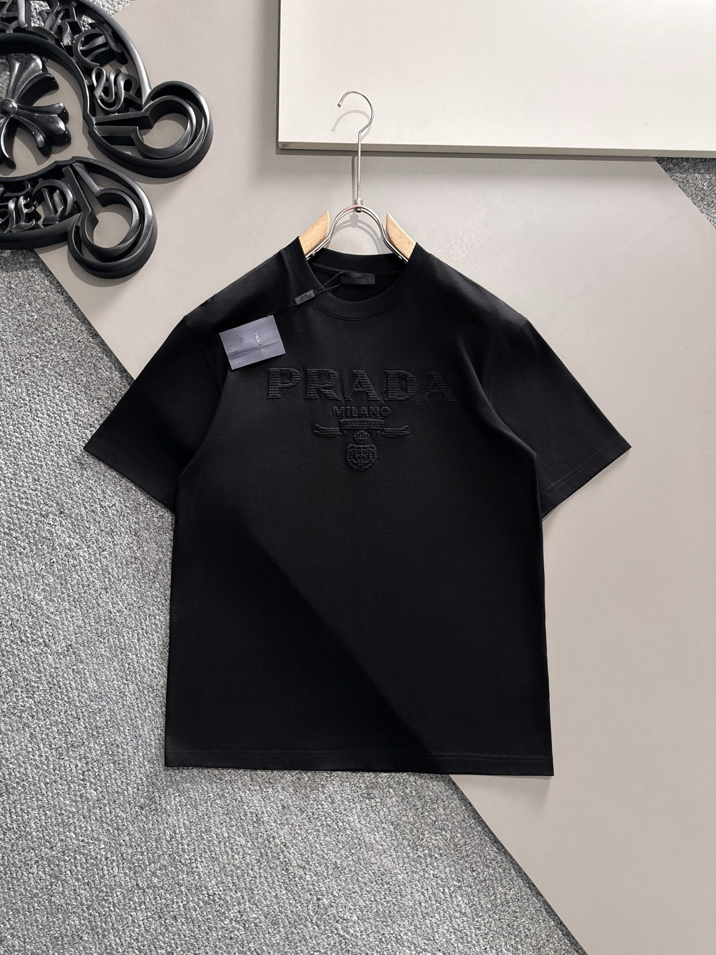 PRADA#普拉达  2025春夏新款首发专柜最新款短袖圆领T恤 高端...