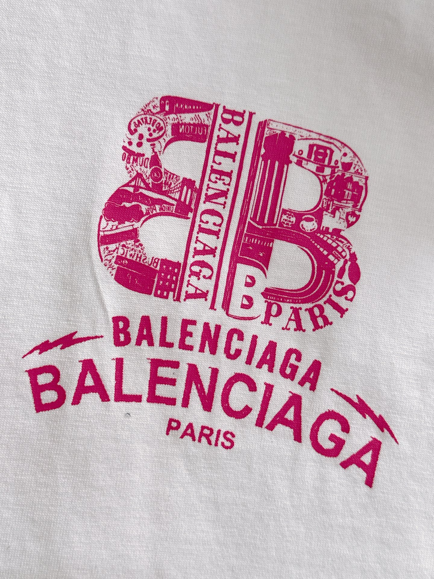  巴黎世家 2025春夏新款男女同款👫短袖T恤，！定制专属纯棉面料，定制原版工艺螺纹，胸前重工字母log