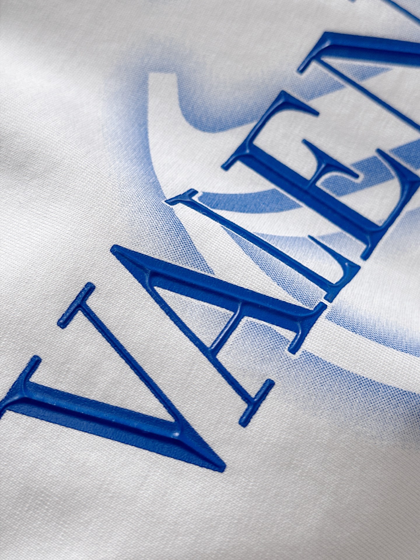  华伦天奴 2025春夏新款男女同款👫短袖T恤，！定制专属纯棉面料，定制原版工艺螺纹，胸前重工字母log