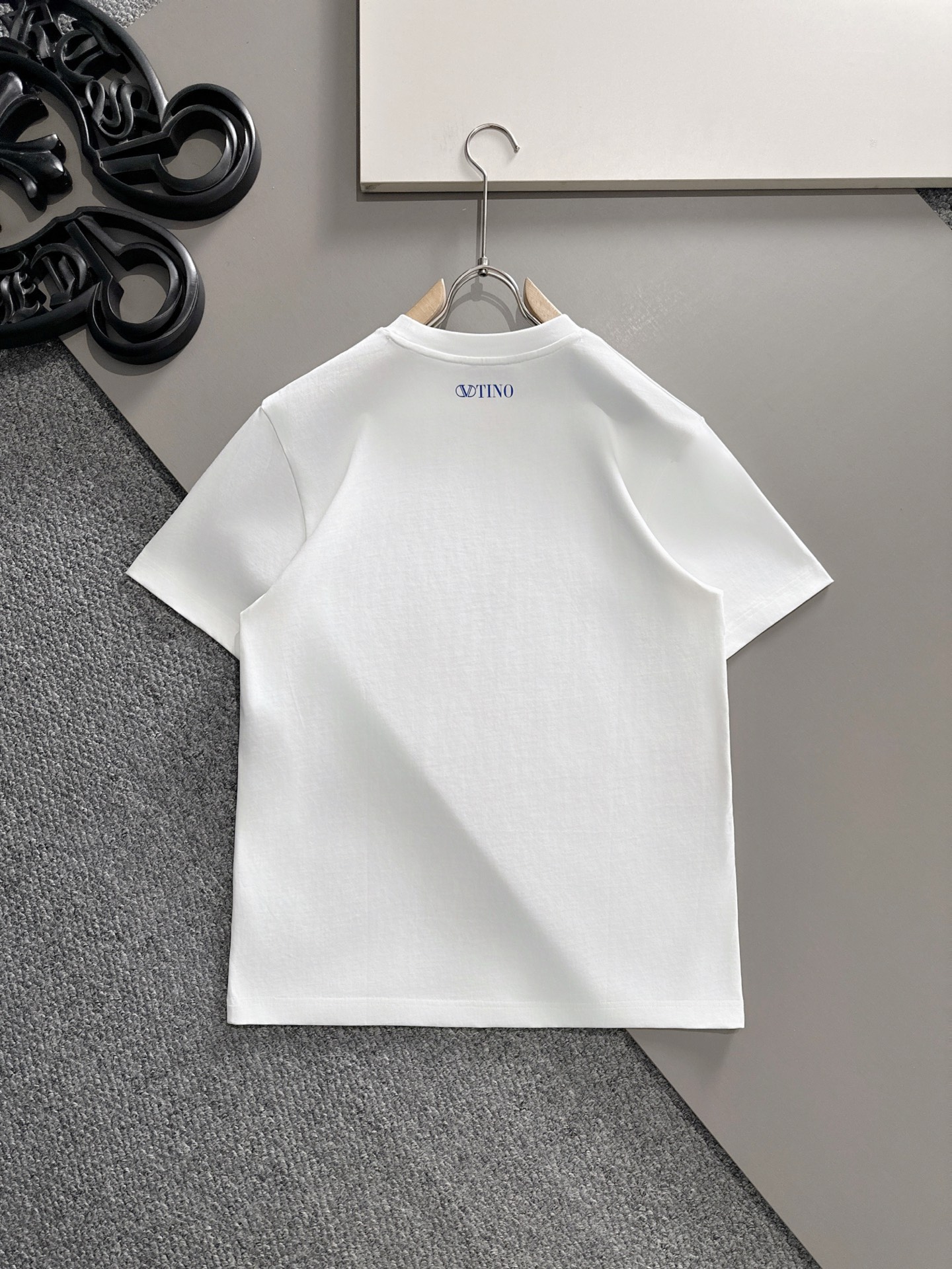  华伦天奴 2025春夏新款男女同款👫短袖T恤，！定制专属纯棉面料，定制原版工艺螺纹，胸前重工字母log