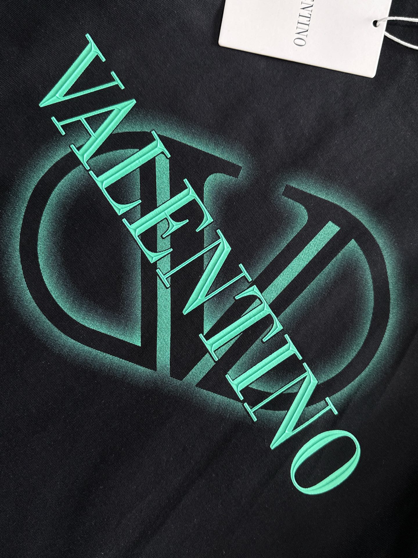  华伦天奴 2025春夏新款男女同款👫短袖T恤，！定制专属纯棉面料，定制原版工艺螺纹，胸前重工字母log