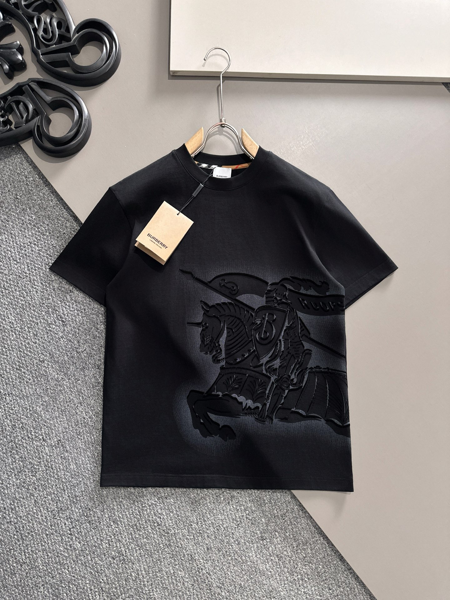  巴宝莉 2025春夏新款男女同款👫短袖T恤，！定制专属纯棉面料，定制原版工艺螺纹，胸前重工字母logo