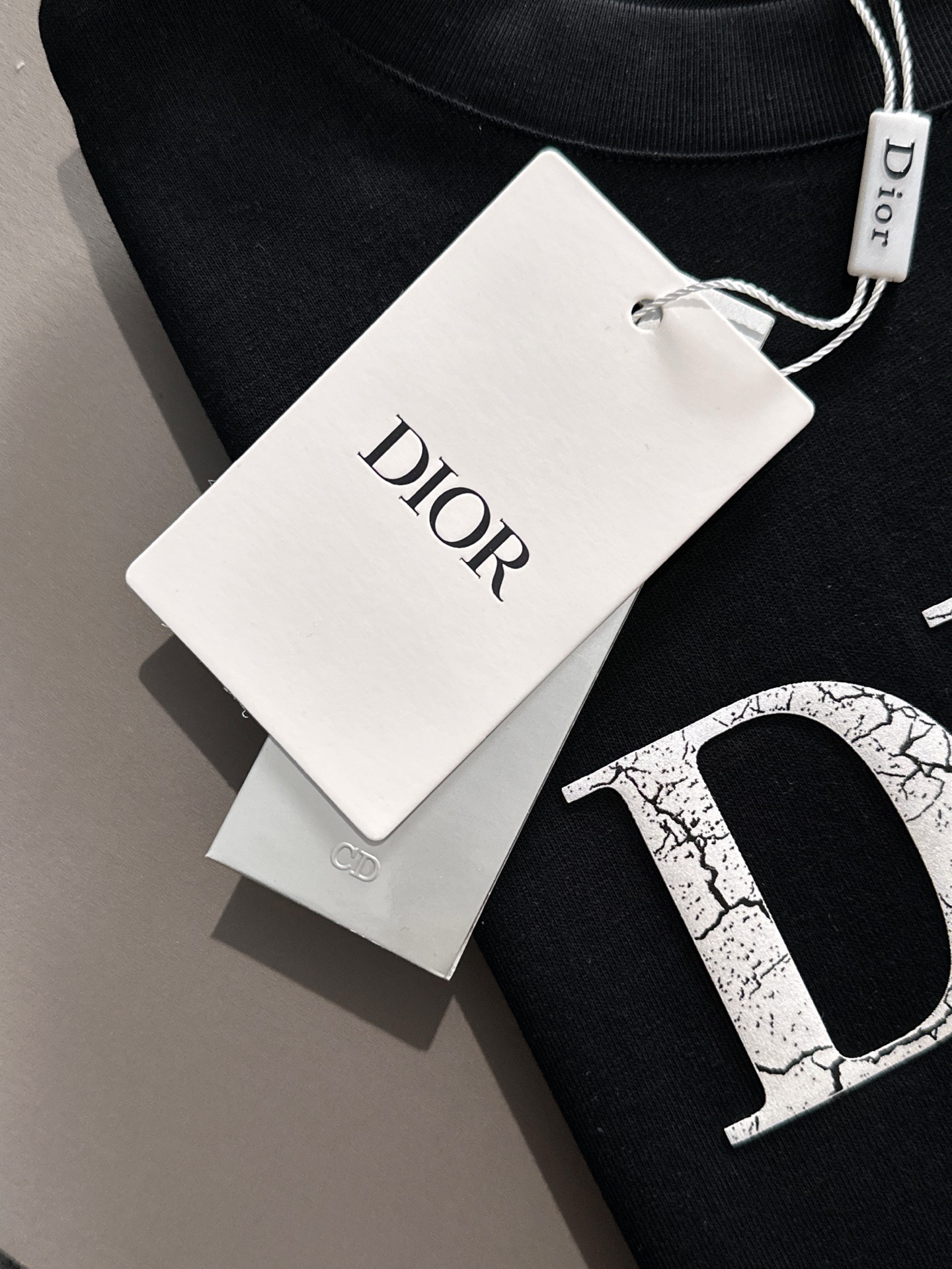  迪奥 2025春夏新款男女同款👫短袖T恤，！定制专属纯棉面料，定制原版工艺螺纹，胸前重工字母logo工