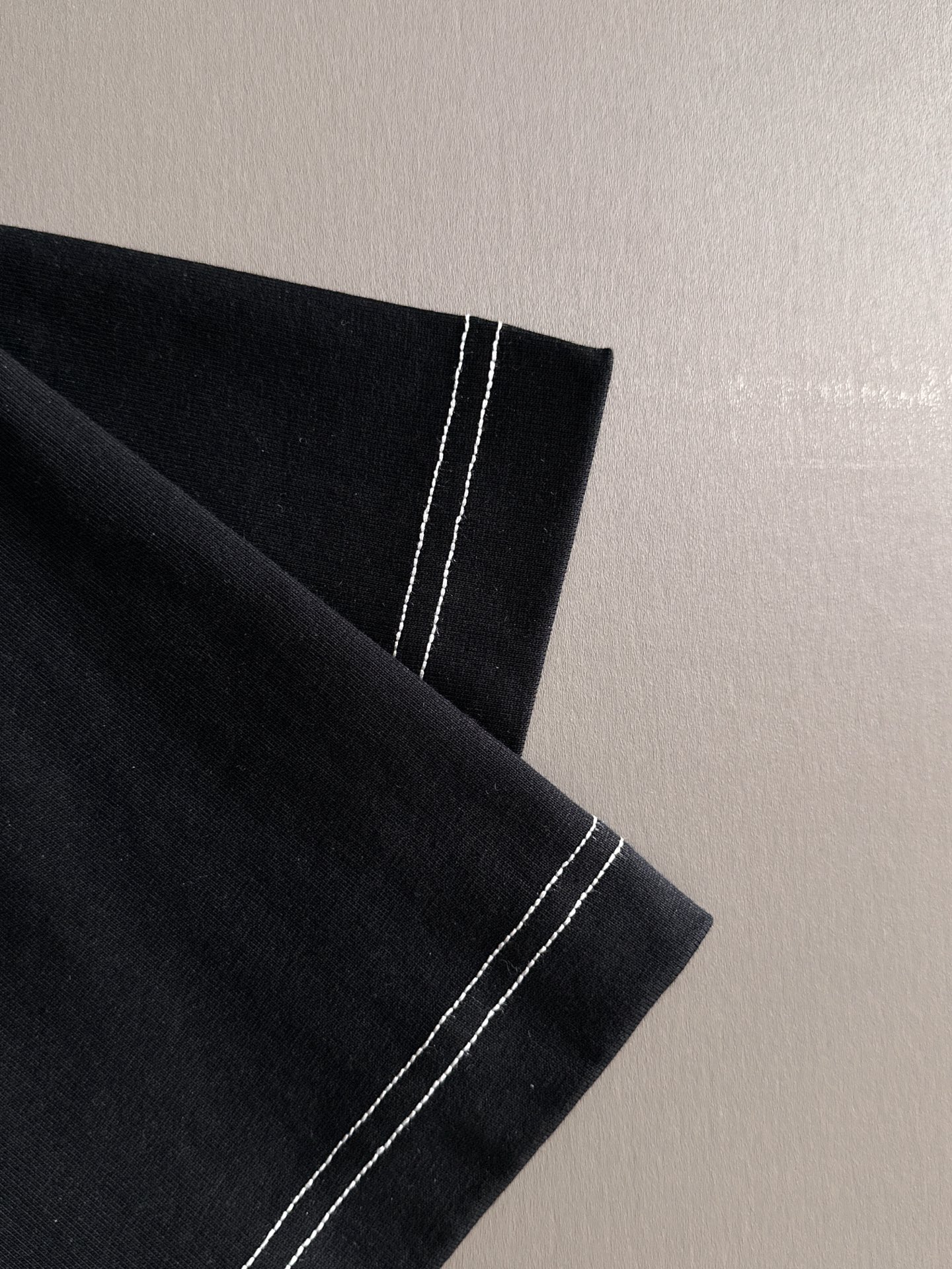  纪梵希 2025春夏新款男女同款👫短袖T恤，！定制专属纯棉面料，定制原版工艺螺纹，胸前重工字母logo