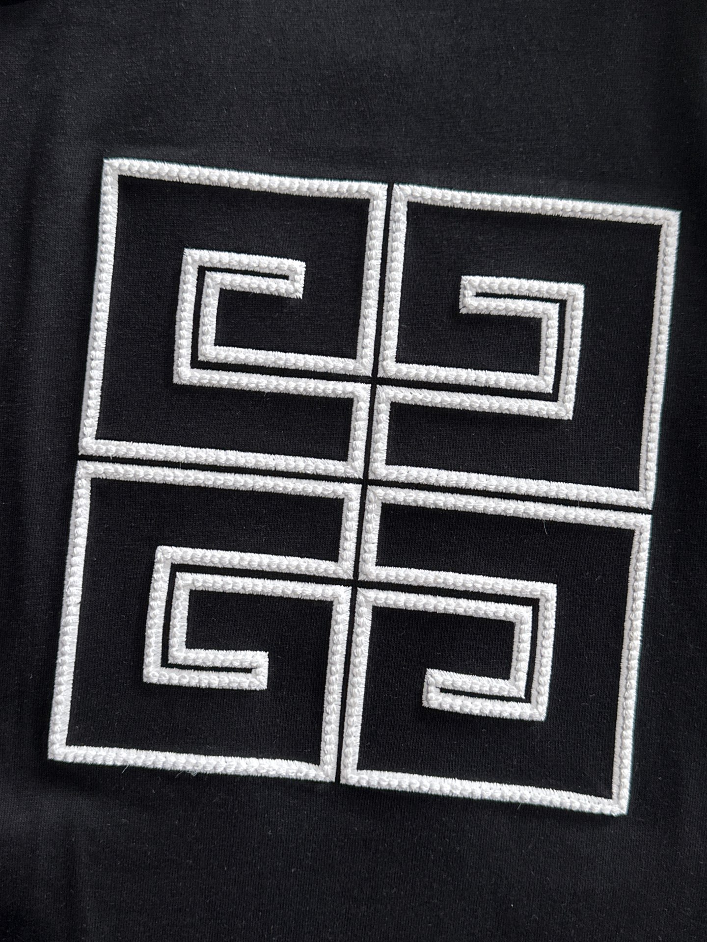  纪梵希 2025春夏新款男女同款👫短袖T恤，！定制专属纯棉面料，定制原版工艺螺纹，胸前重工字母logo