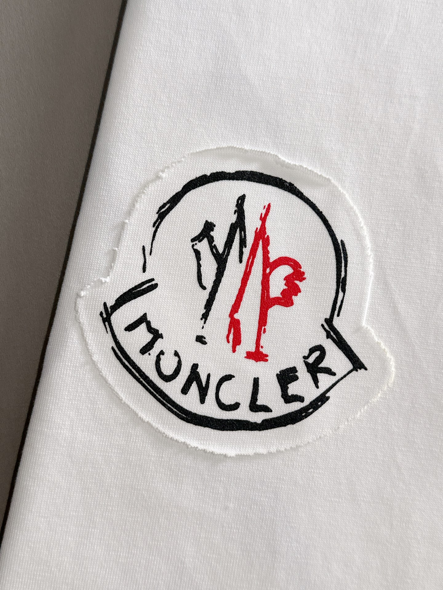  蒙口 2025春夏新款男女同款👫短袖T恤，！定制专属纯棉面料，定制原版工艺螺纹，胸前重工字母logo工