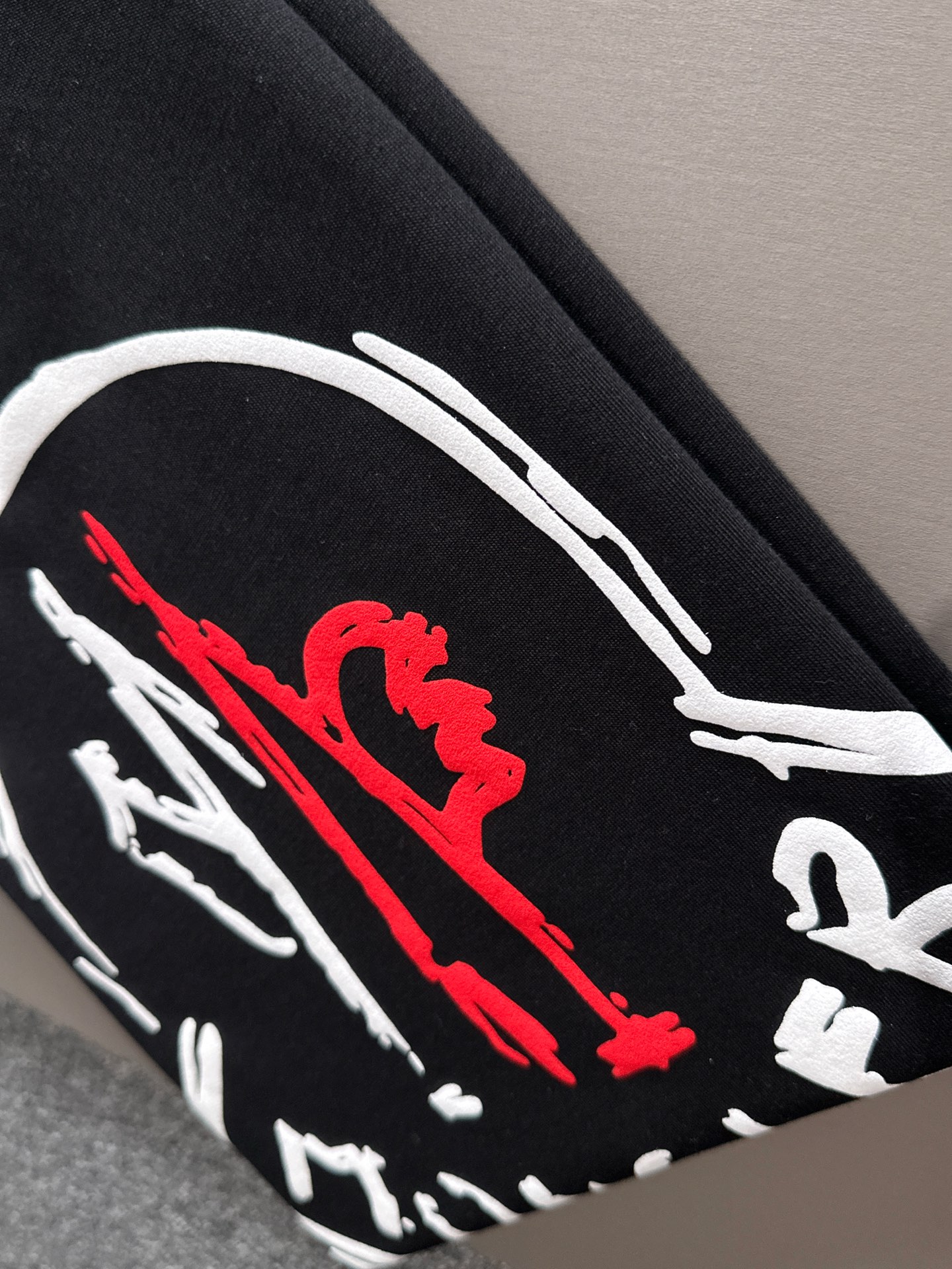  蒙口 2025春夏新款男女同款👫短袖T恤，！定制专属纯棉面料，定制原版工艺螺纹，胸前重工字母logo工