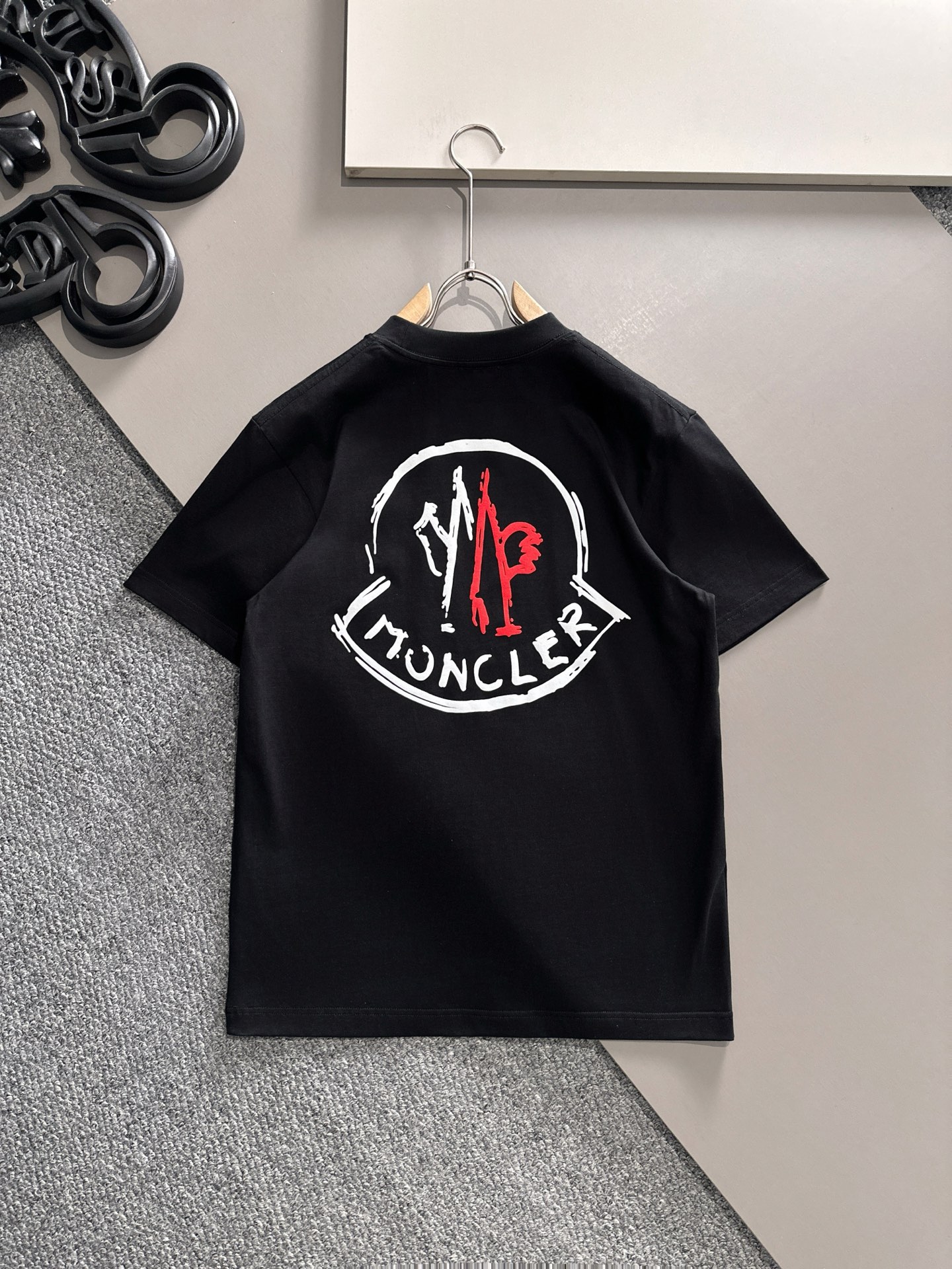  蒙口 2025春夏新款男女同款👫短袖T恤，！定制专属纯棉面料，定制原版工艺螺纹，胸前重工字母logo工