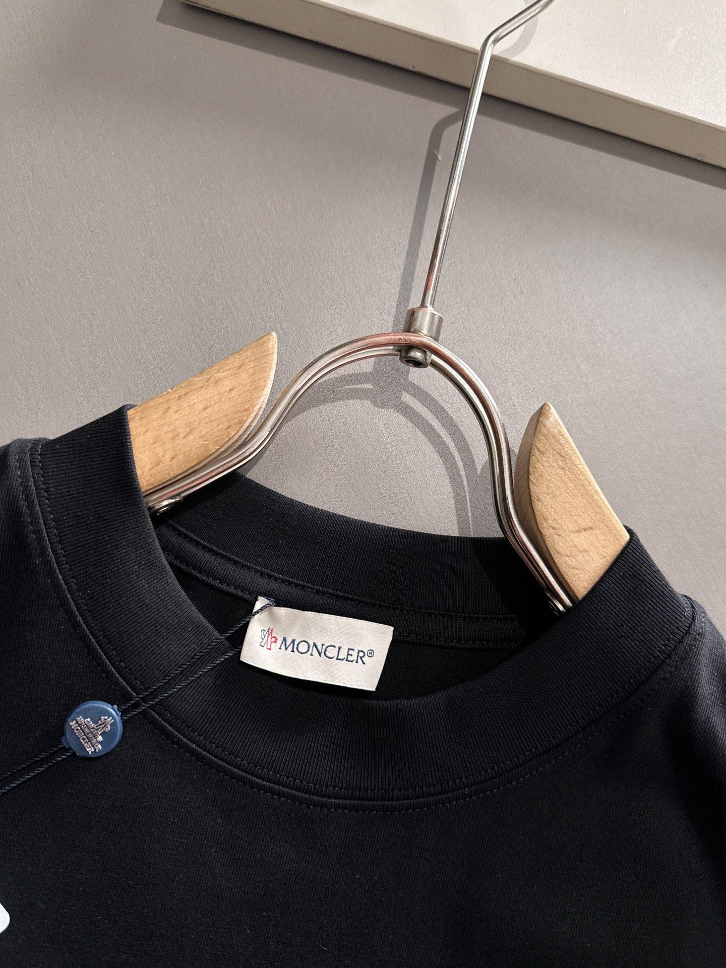  蒙口 2025春夏新款男女同款👫短袖T恤，！定制专属纯棉面料，定制原版工艺螺纹，胸前重工字母logo工