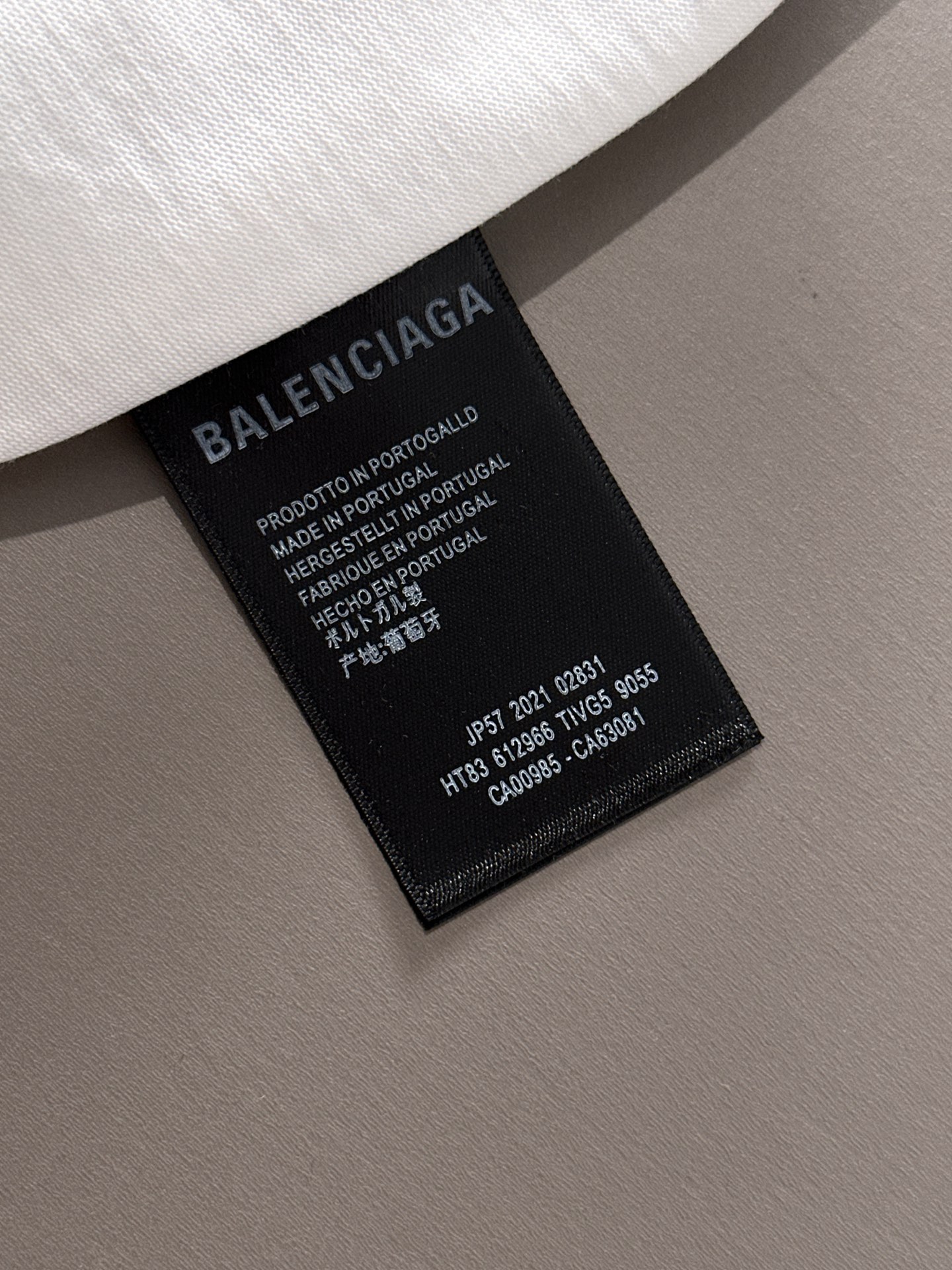  巴黎世家 2025春夏新款男女同款👫短袖T恤，！定制专属纯棉面料，定制原版工艺螺纹，胸前重工字母log