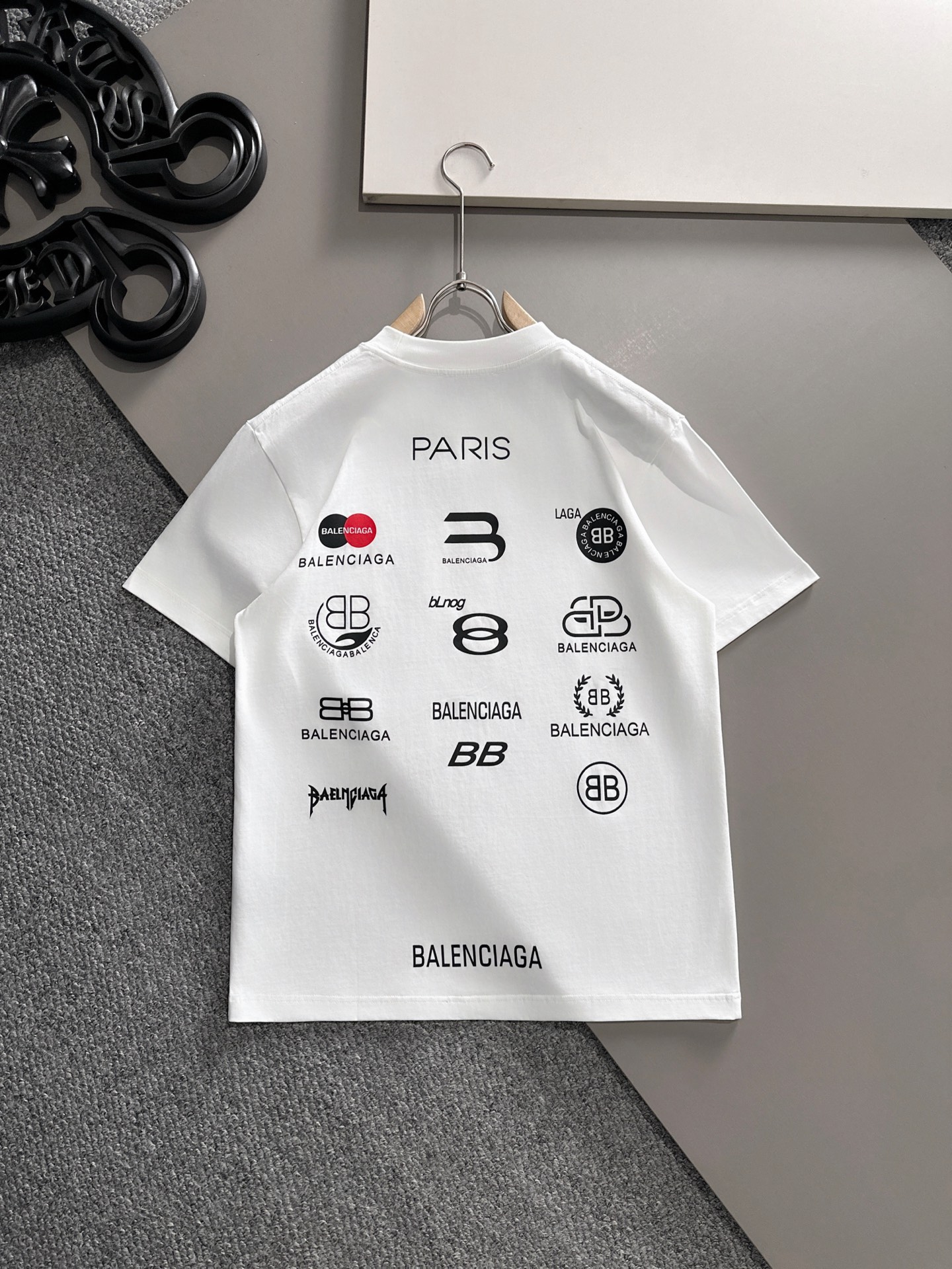  巴黎世家 2025春夏新款男女同款👫短袖T恤，！定制专属纯棉面料，定制原版工艺螺纹，胸前重工字母log