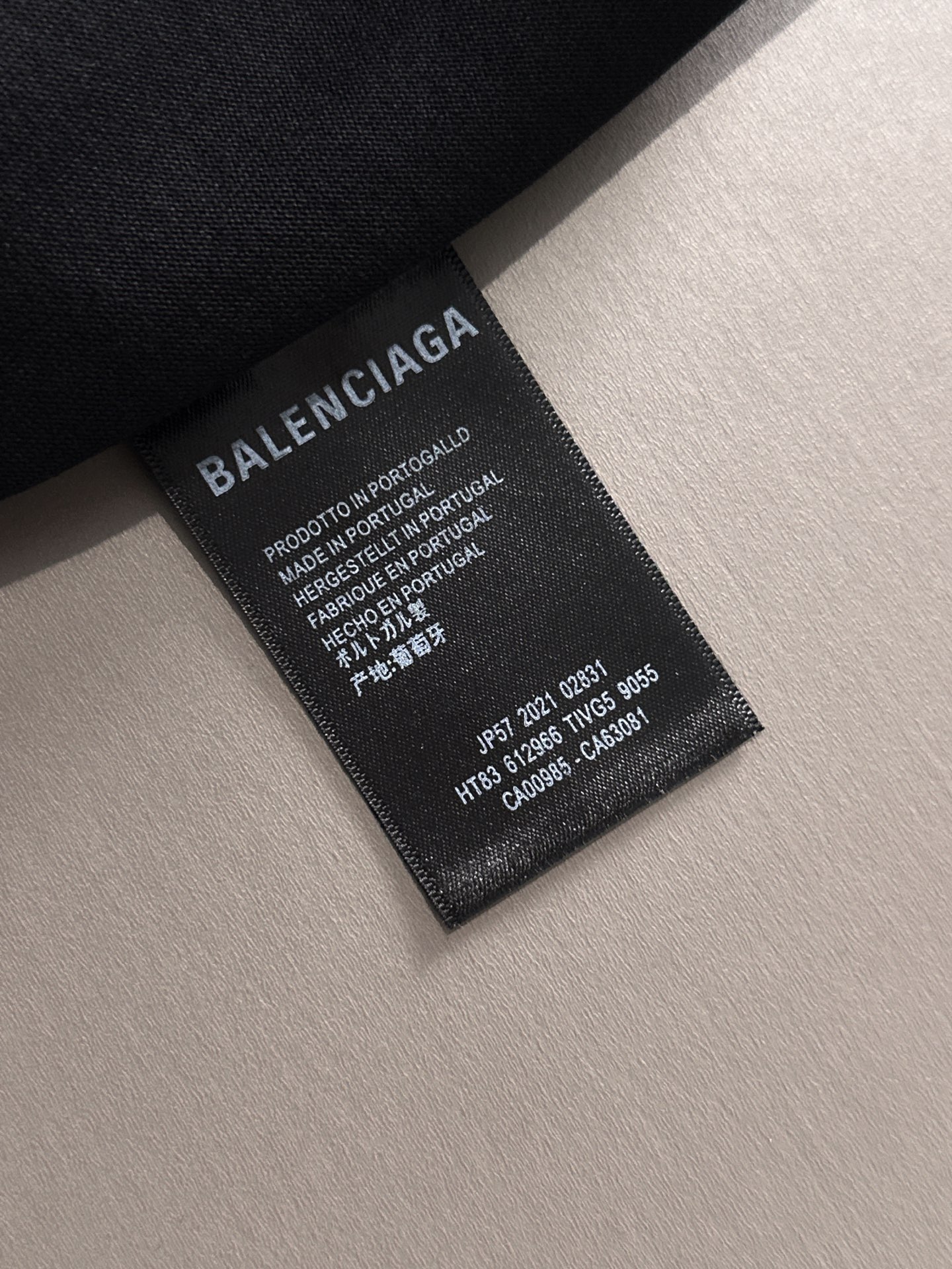  巴黎世家 2025春夏新款男女同款👫短袖T恤，！定制专属纯棉面料，定制原版工艺螺纹，胸前重工字母log