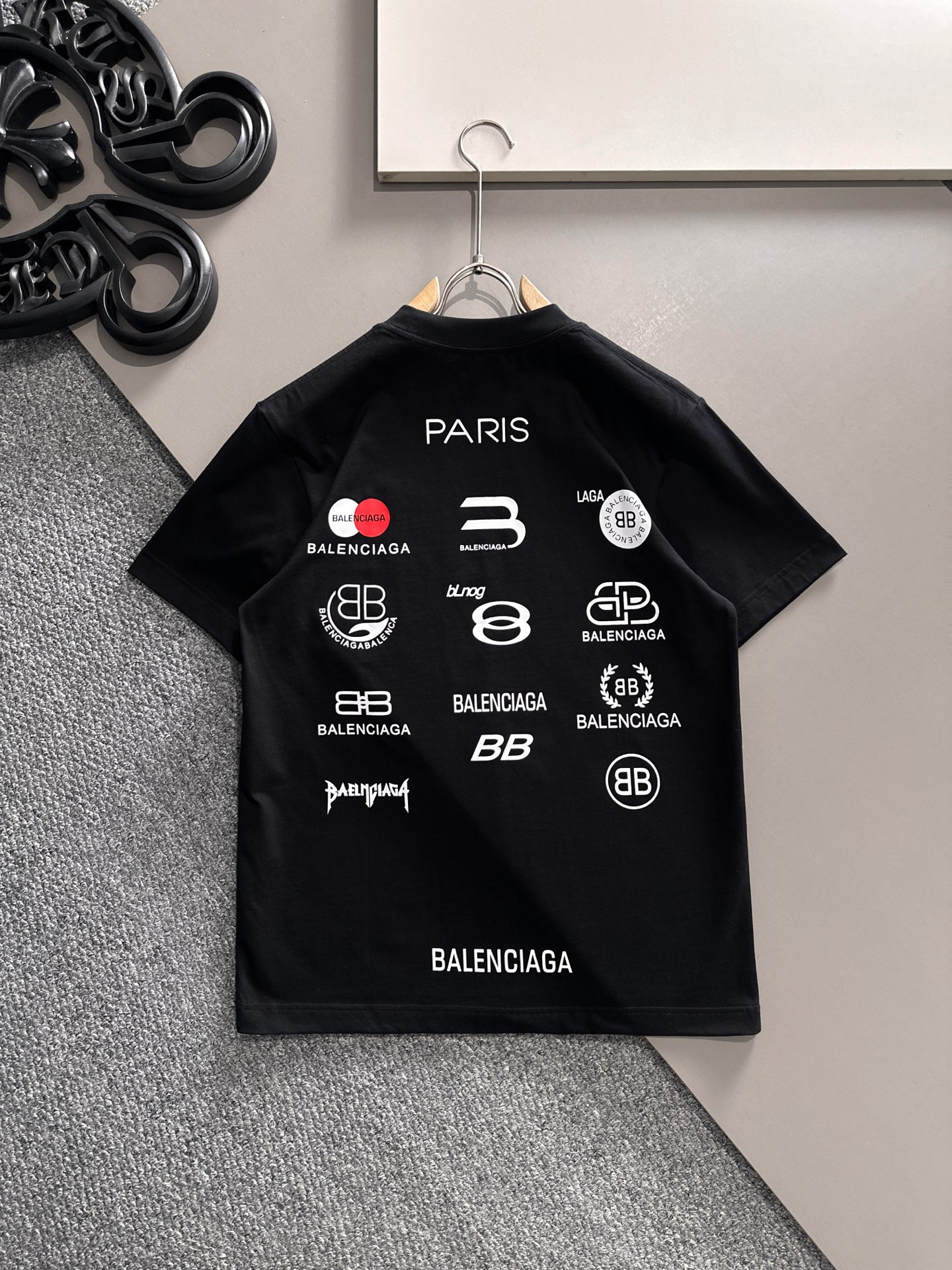  巴黎世家 2025春夏新款男女同款👫短袖T恤，！定制专属纯棉面料，定制原版工艺螺纹，胸前重工字母log