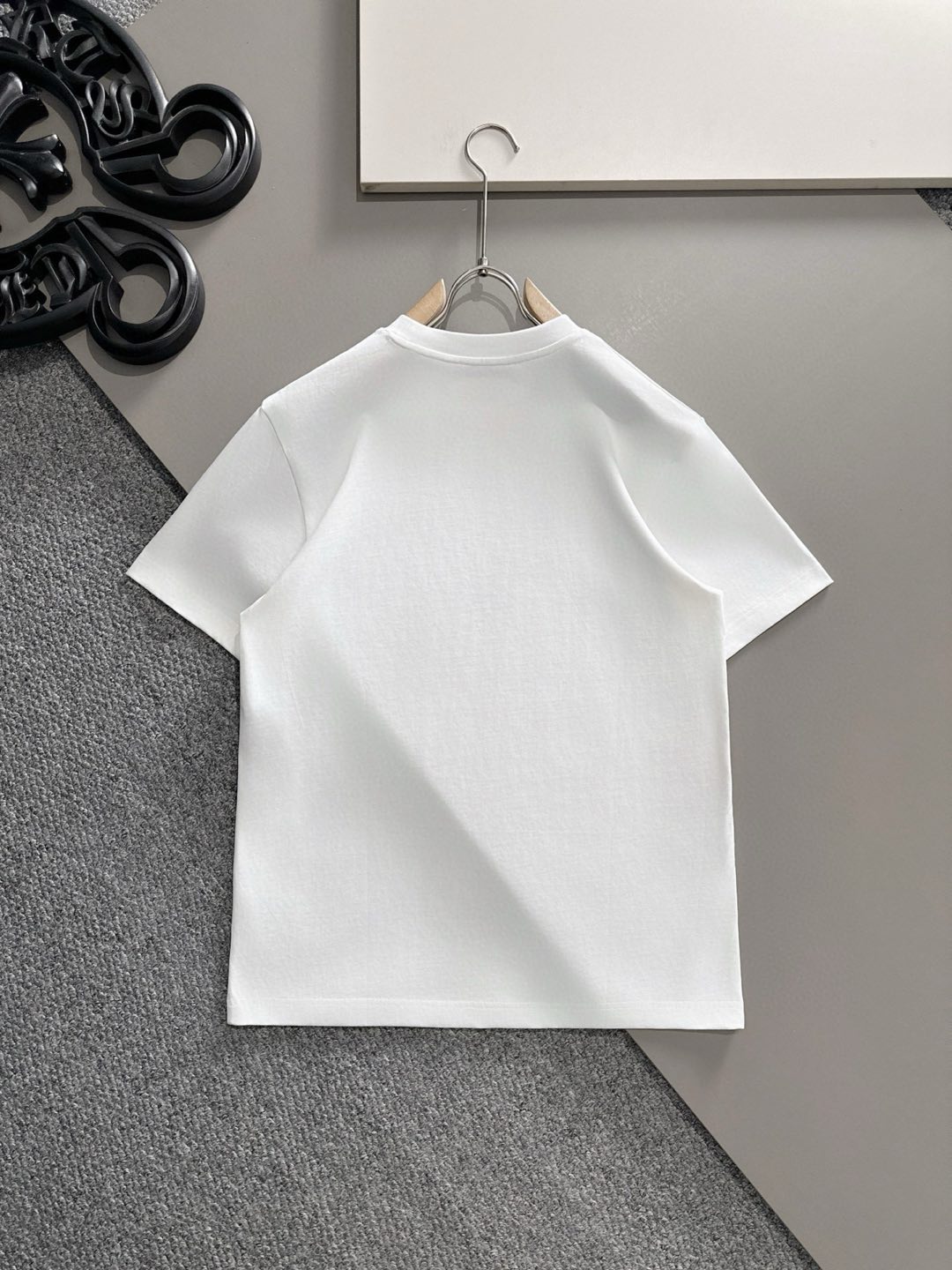  迪奥 2025春夏新款男女同款👫短袖T恤，！定制专属纯棉面料，定制原版工艺螺纹，胸前重工字母logo工