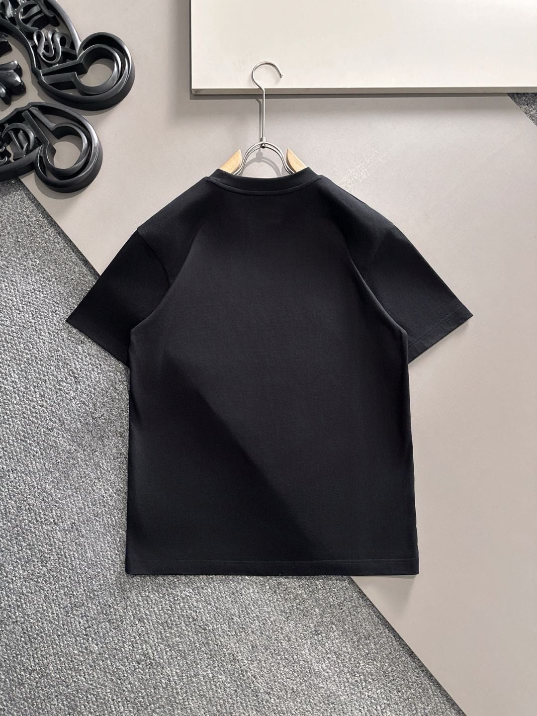  蒙口 2025春夏新款男女同款👫短袖T恤，！定制专属纯棉面料，定制原版工艺螺纹，胸前重工字母logo工