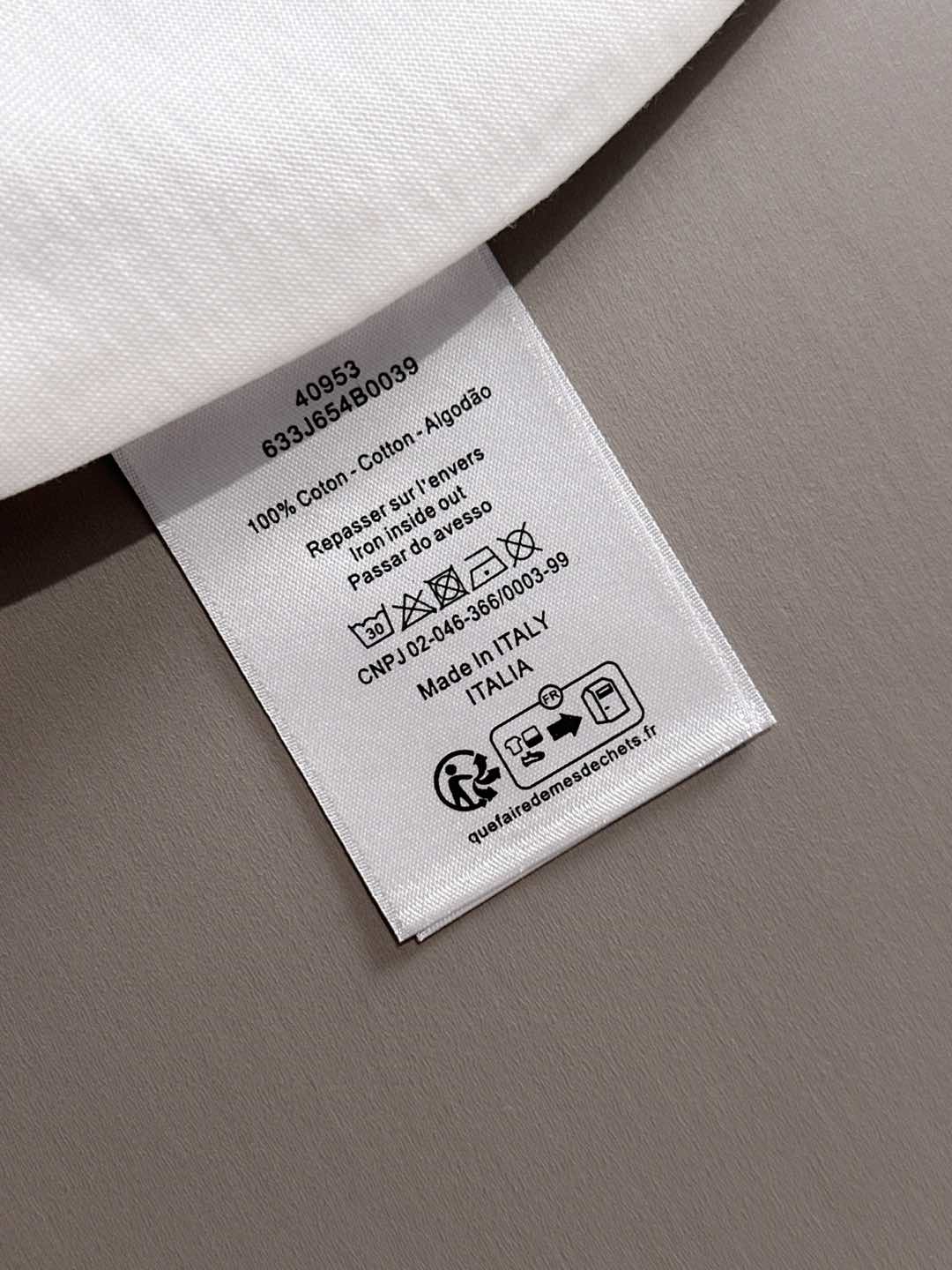  迪奥 2025春夏新款男女同款👫短袖T恤，！定制专属纯棉面料，定制原版工艺螺纹，胸前重工字母logo工