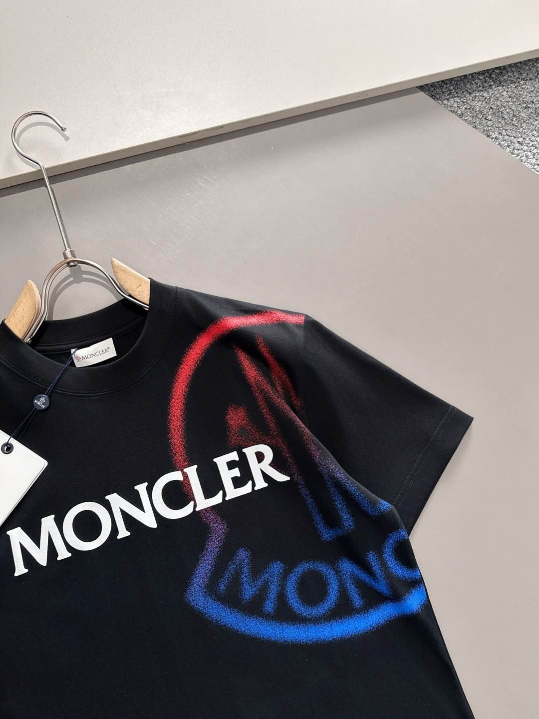  蒙口 2025春夏新款男女同款👫短袖T恤，！定制专属纯棉面料，定制原版工艺螺纹，胸前重工字母logo工