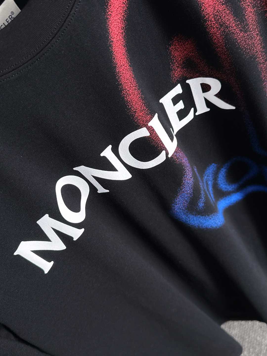  蒙口 2025春夏新款男女同款👫短袖T恤，！定制专属纯棉面料，定制原版工艺螺纹，胸前重工字母logo工