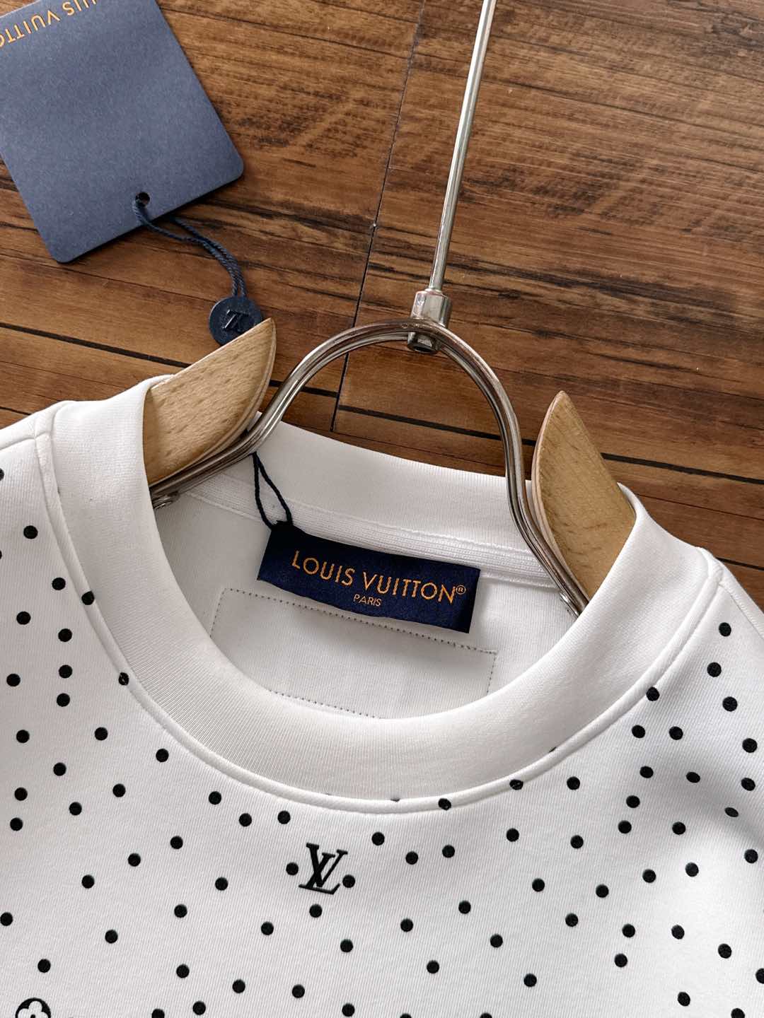 🌾退换 Louis Vuitton-LV 驴家# 2025秋冬 八明治空气层套头圆领卫衣男女同款时尚休闲