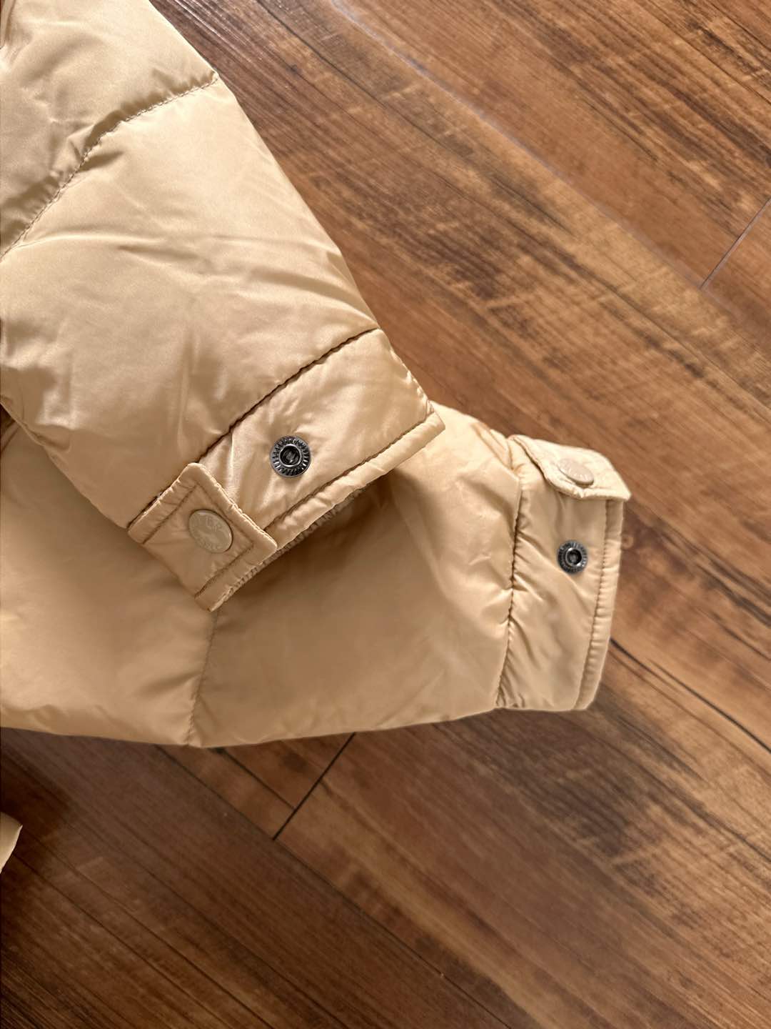 特级羽绒⬆️Moncler王牌经典,2025全新上市.Maya(全新科技尼龙)男士哑光短款羽绒夹克外套.