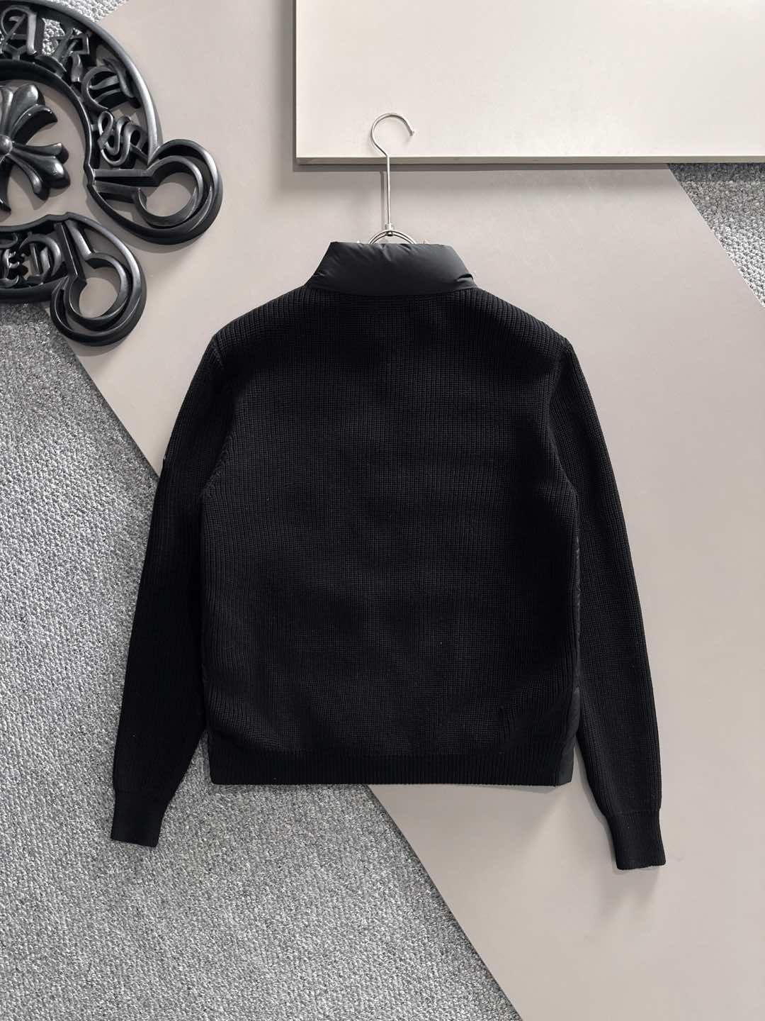 Moncler 蒙口 2025年秋冬新款羽绒服，针织拼接羽绒服采用新国标95白鸭绒，秋冬新品内搭神器！在