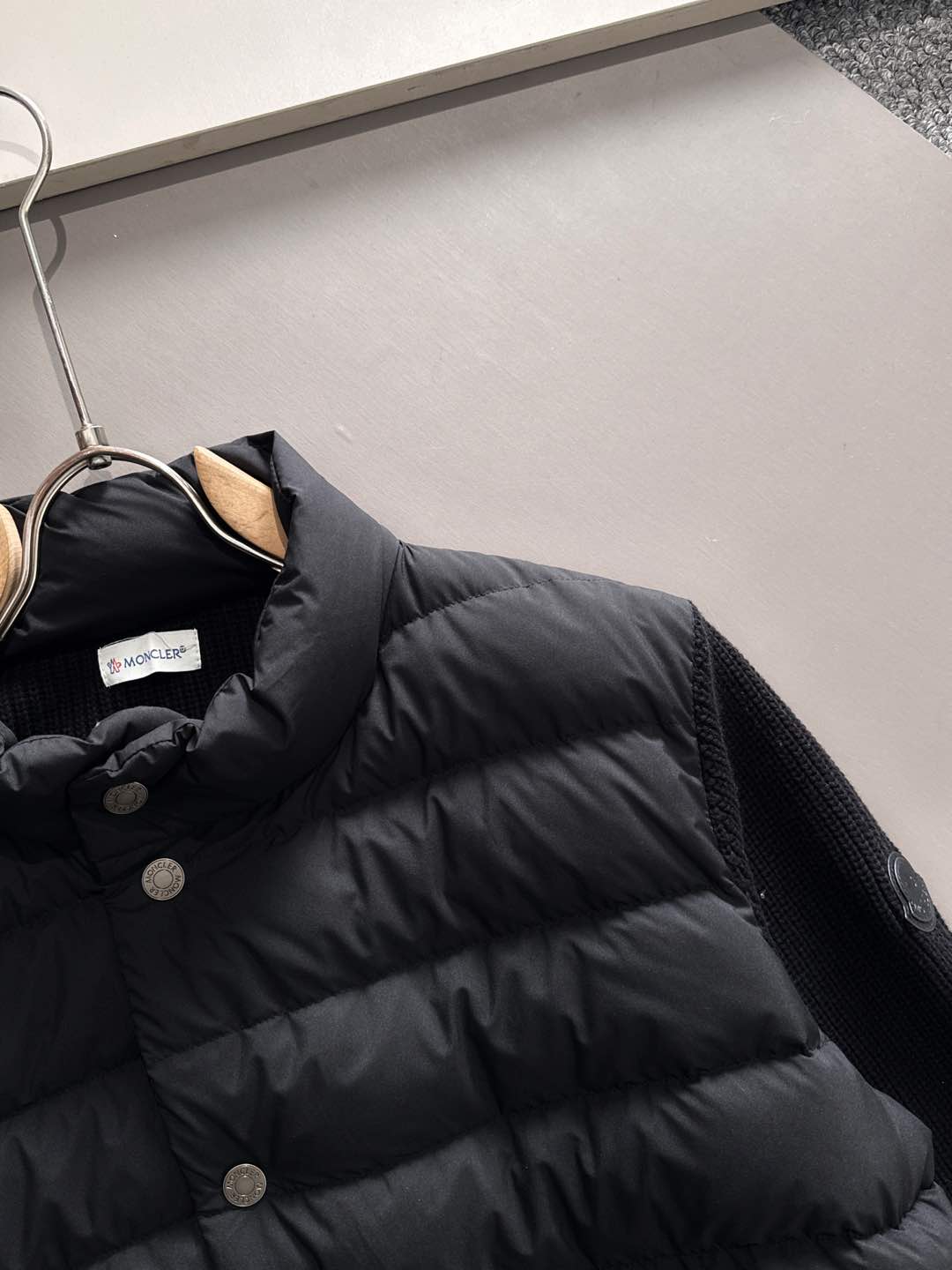 Moncler 蒙口 2025年秋冬新款羽绒服，针织拼接羽绒服采用新国标95白鸭绒，秋冬新品内搭神器！在