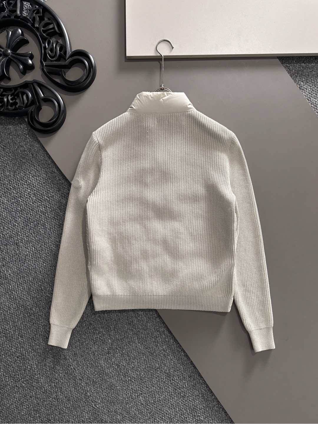 Moncler 蒙口 2025年秋冬新款羽绒服，针织拼接羽绒服采用新国标95白鸭绒，秋冬新品内搭神器！在