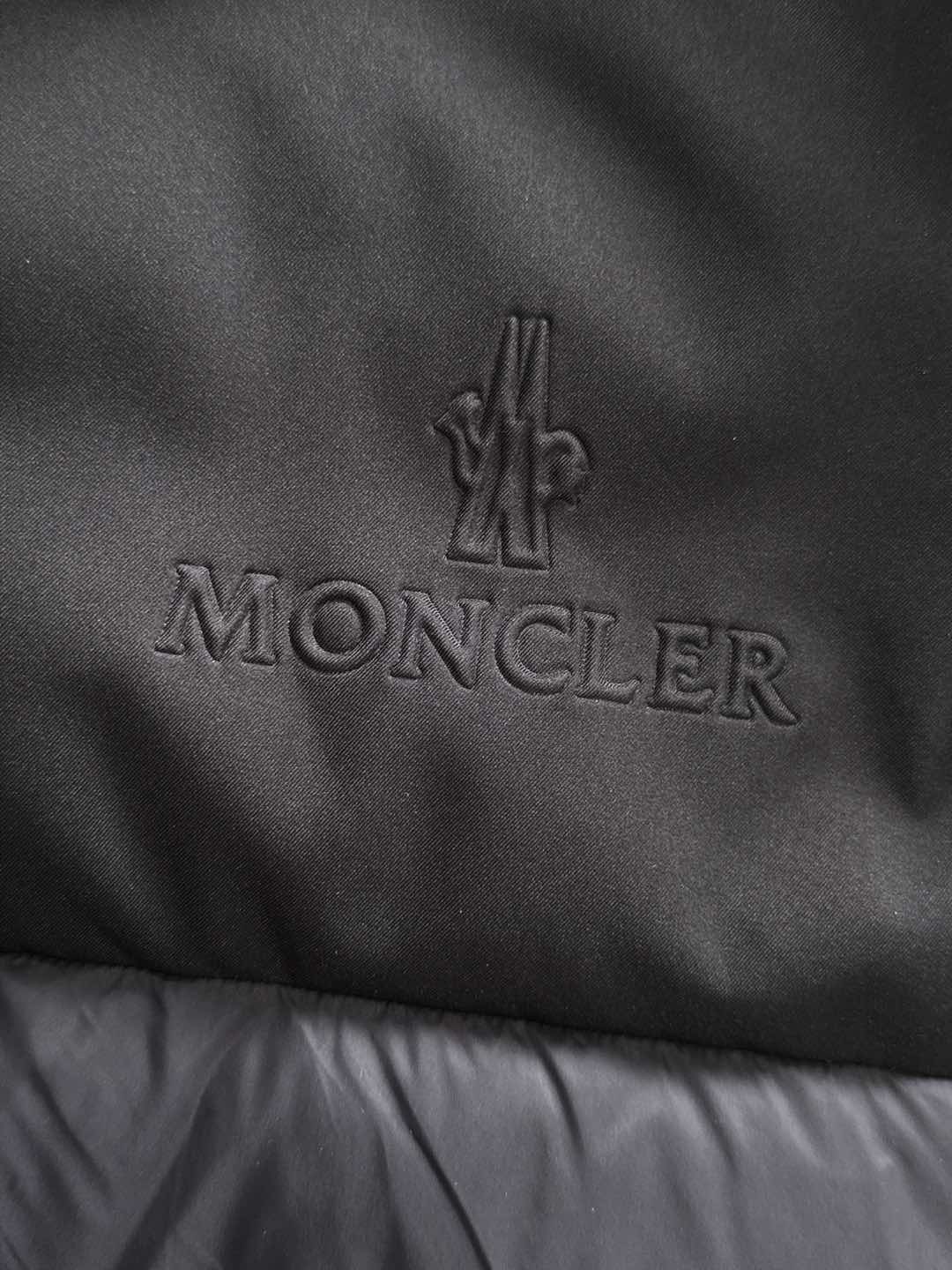 Moncler 蒙口 2025年秋冬新款羽绒服，针织连帽拼接羽绒服采用新国标95白鸭绒，秋冬新品内搭神器