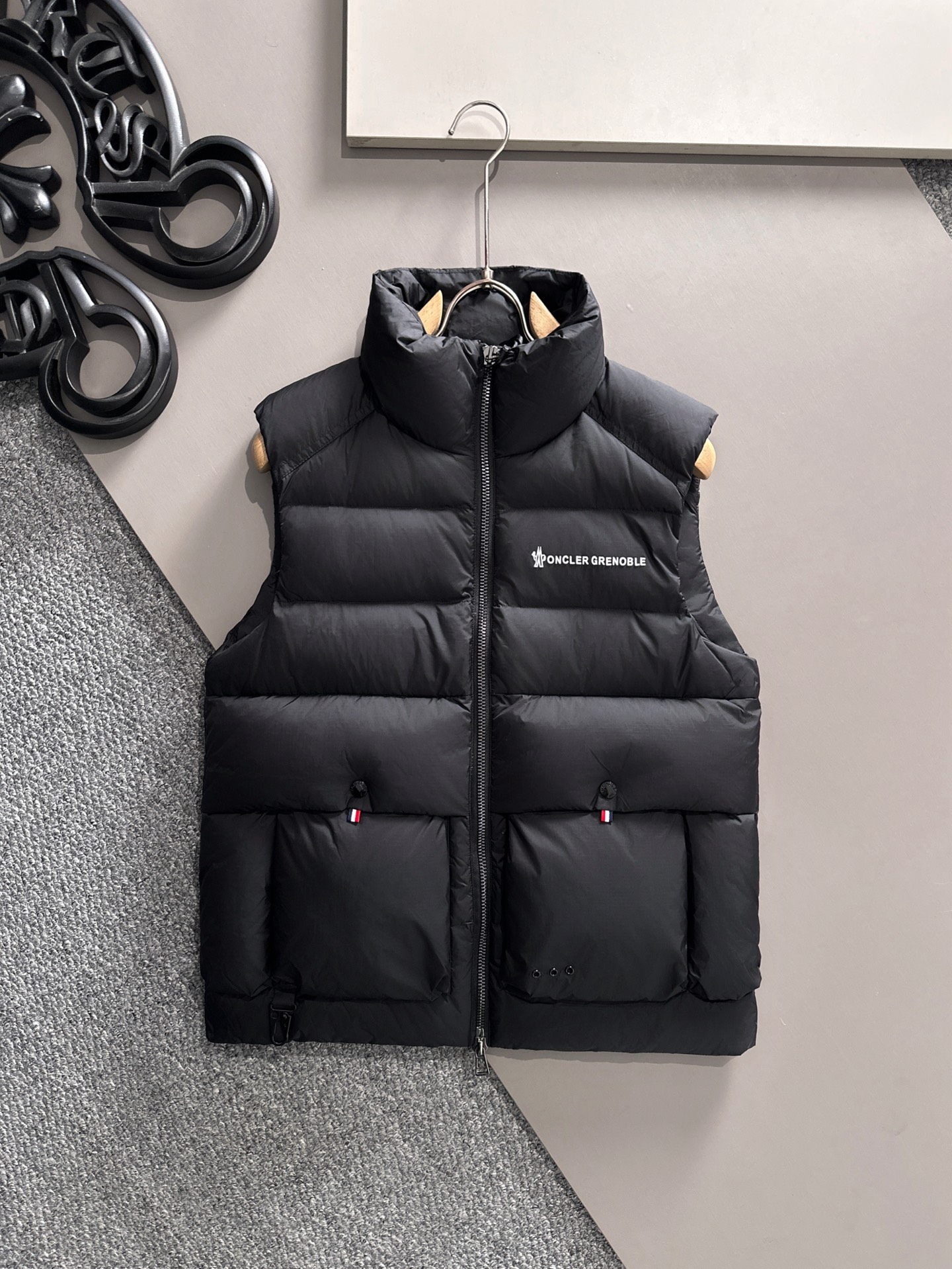 Moncler 蒙口🆕🆕🆕25年冬季新款羽绒服马甲立领羽绒马甲，原版订制五金配件，采用顶级90白鸭绒超柔
