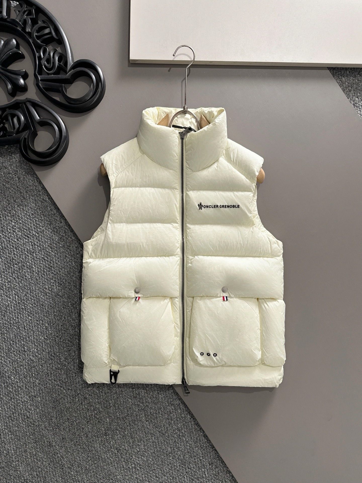 Moncler 蒙口🆕🆕🆕25年冬季新款羽绒服马甲立领羽绒马甲，原版订制五金配件，采用顶级90白鸭绒超柔