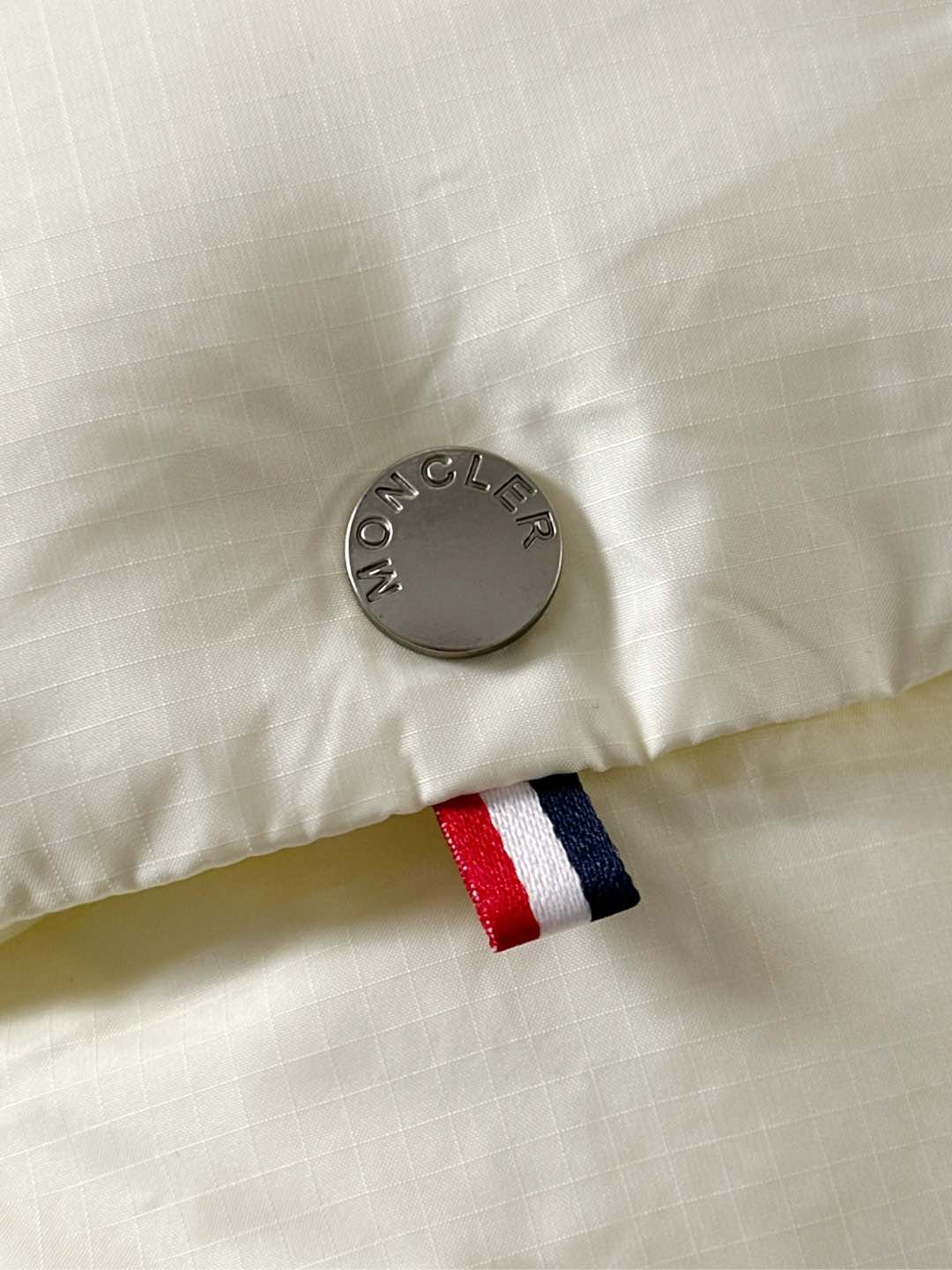 Moncler 蒙口🆕🆕🆕25年冬季新款羽绒服马甲立领羽绒马甲，原版订制五金配件，采用顶级90白鸭绒超柔