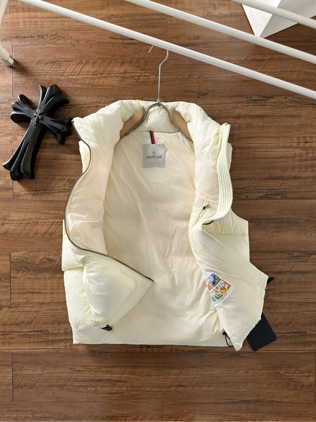 Moncler 蒙口🆕🆕🆕25年冬季新款羽绒服马甲立领羽绒马甲，原版订制五金配件，采用顶级90白鸭绒超柔