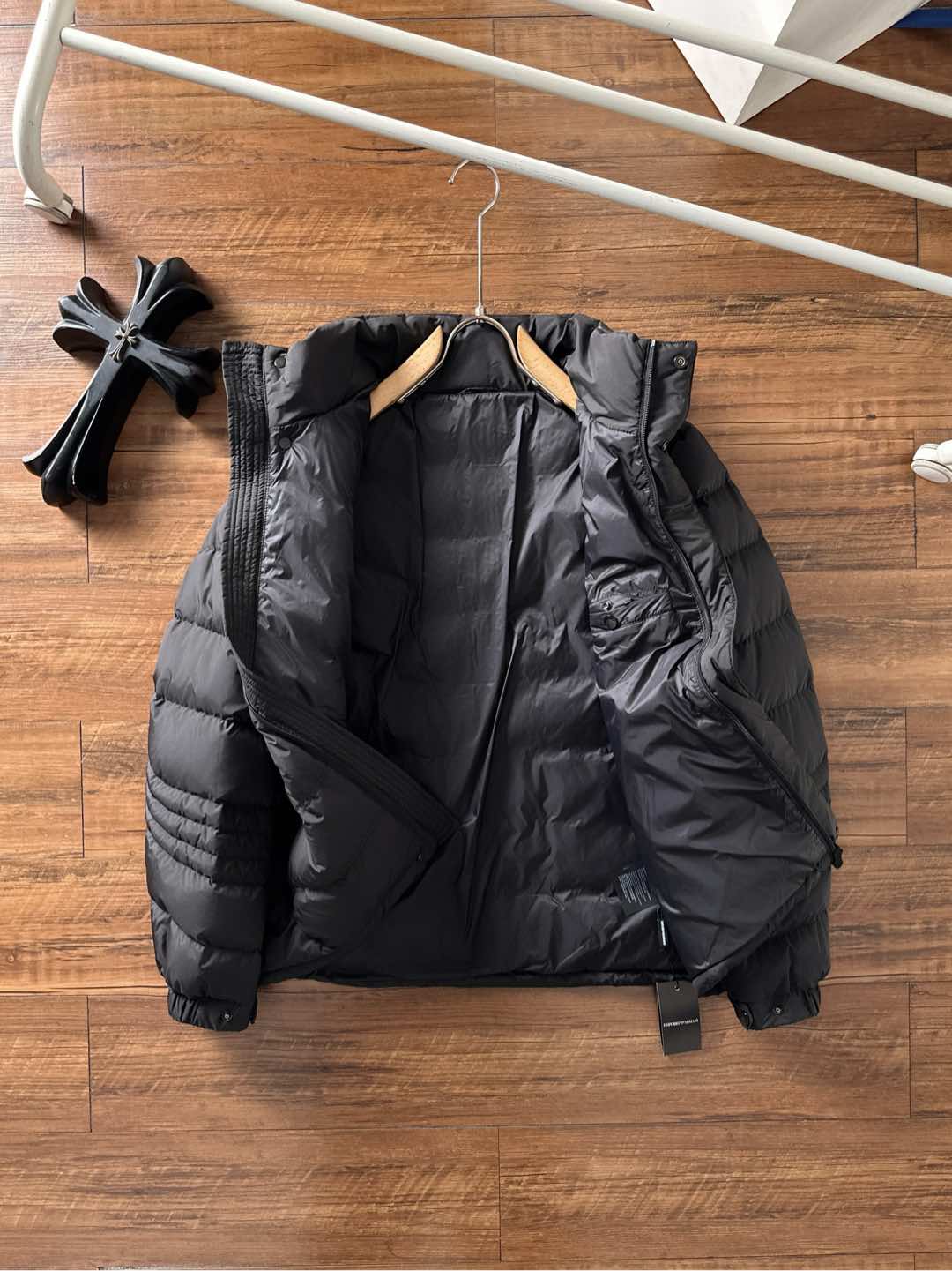 Armani 阿玛尼 2025秋冬专柜同步新品发布，最新款立领羽绒服出货，全部原版购入，无论面料和辅料，